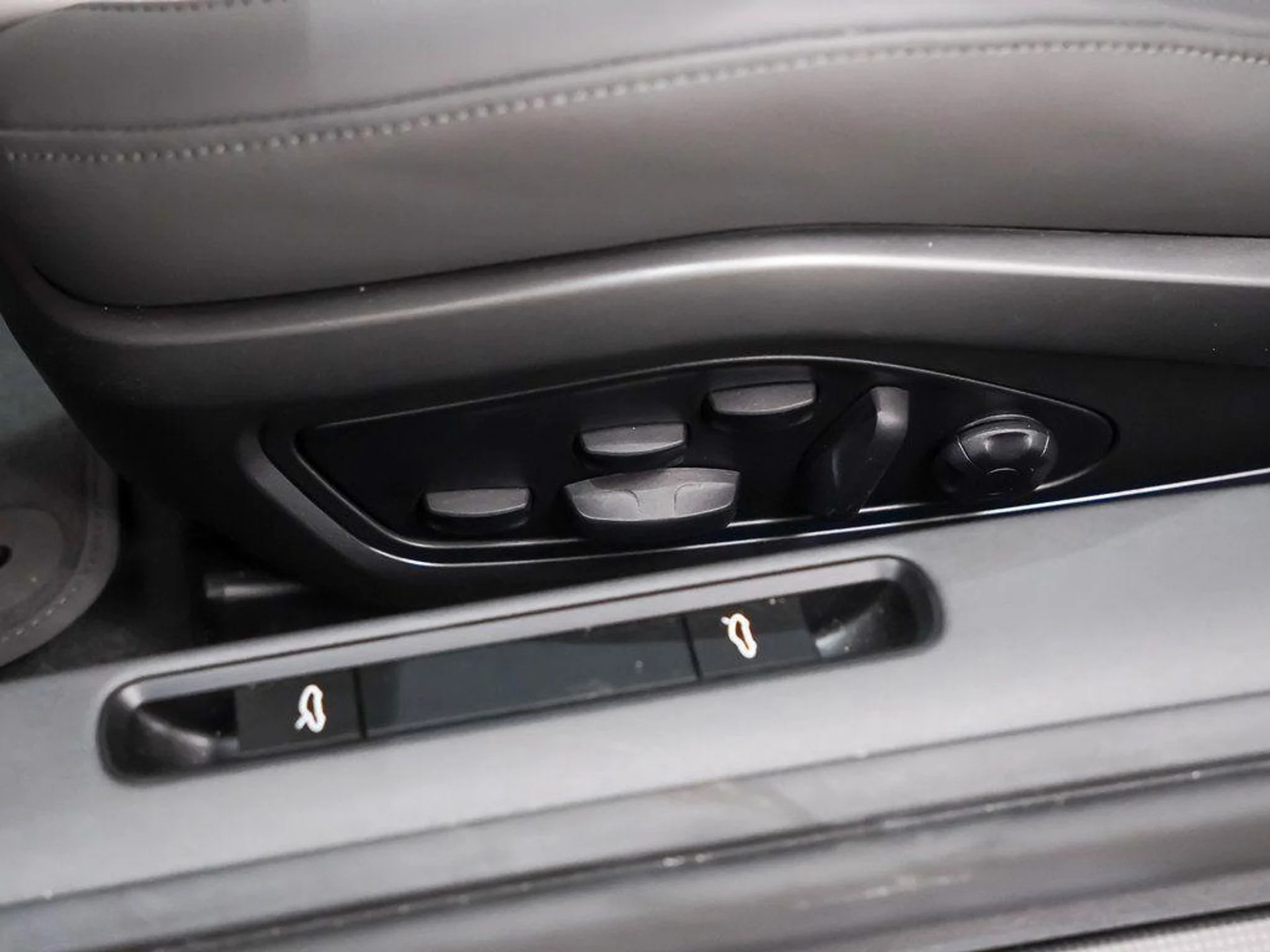 mph021_3771716681_Pg7_F1_FXB_Tut0_R_Vc_IH_Txd2_OYWVCE_8563cdf55a