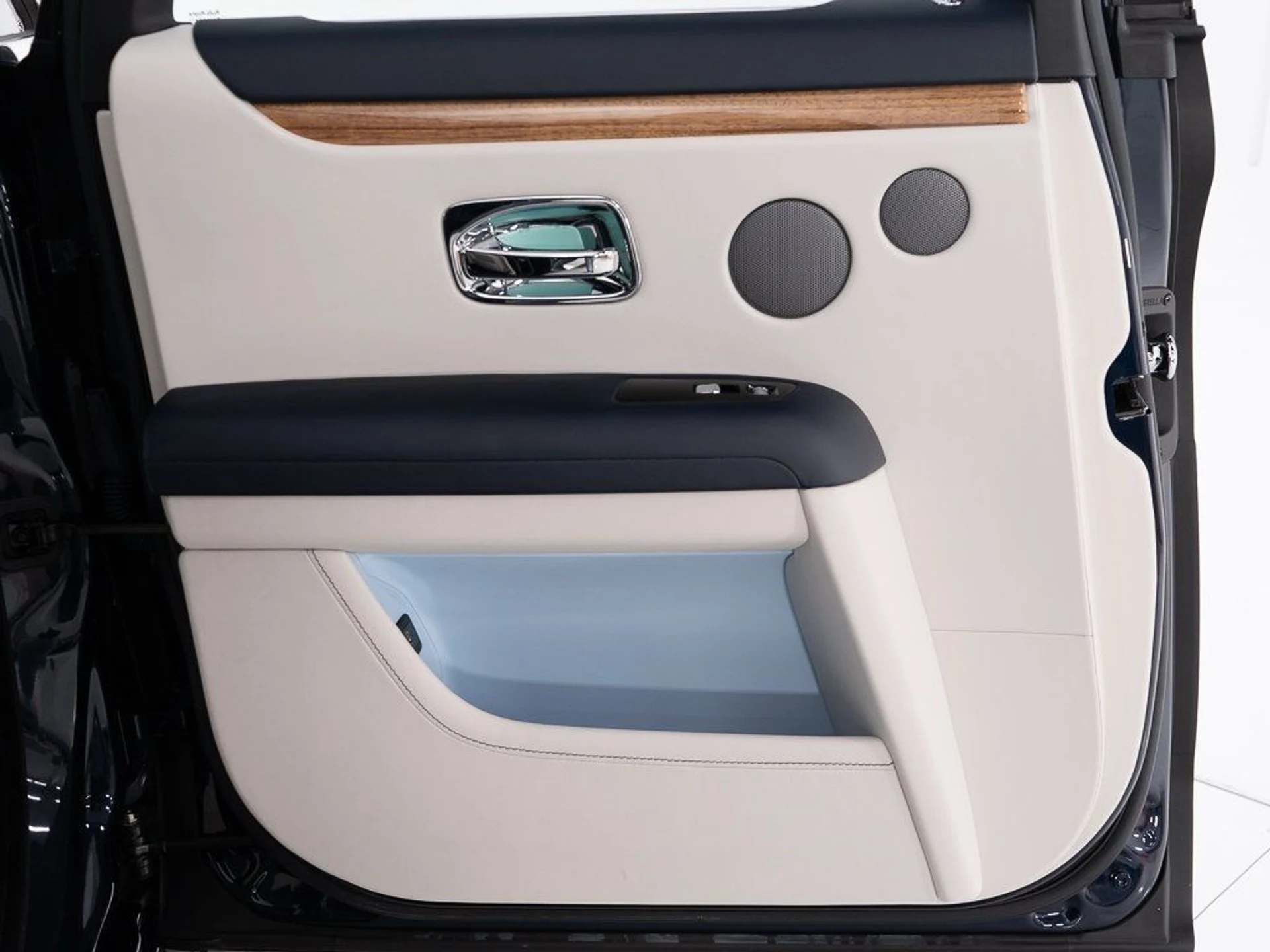 mph021_3773757133_515a4f761623df323b78ac9fa40110ac_95886e8430