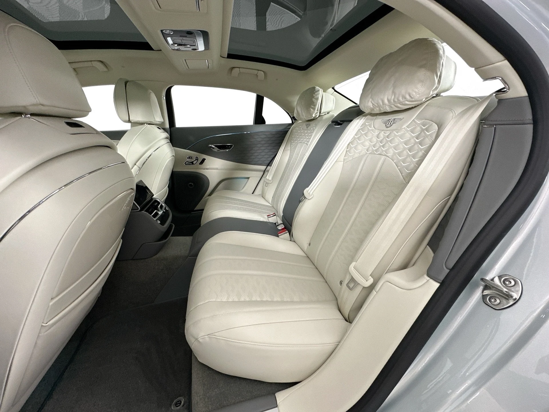 mph021_3777739377_22_f94e04399c