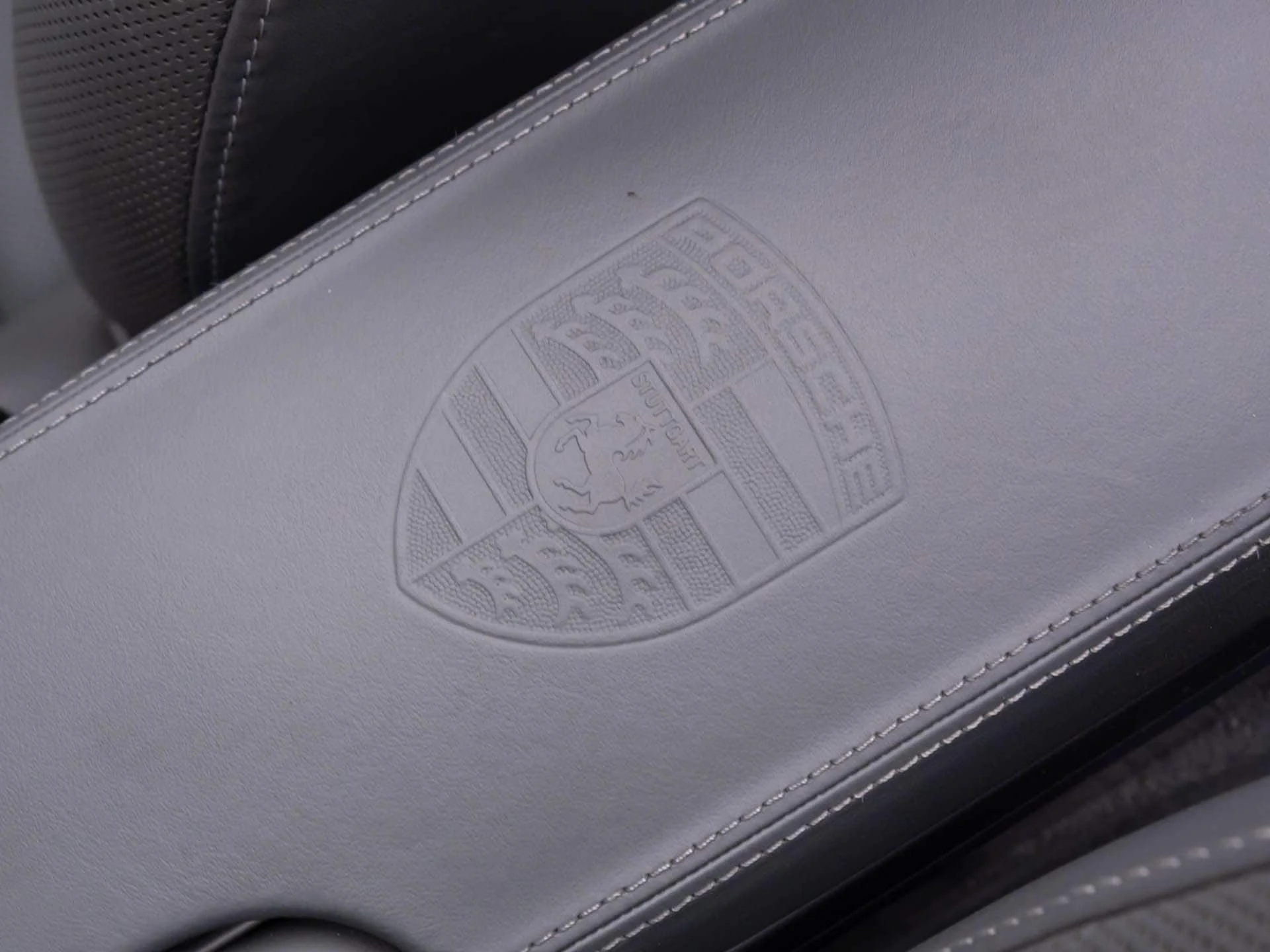 mph021_3778578743_ee33c80f808614fff3cf35e6742cc8fbx_93a50cc1e7