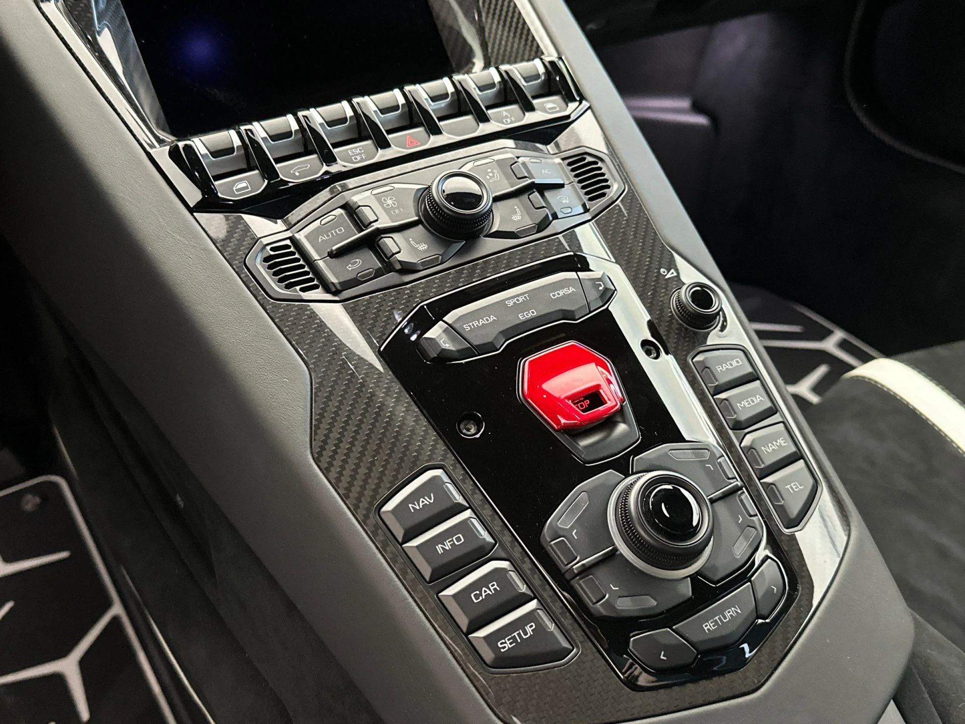 mph021_3779309935_Used_2021_Lamborghini_Aventador_SVJ_1774426268_4800248d2a