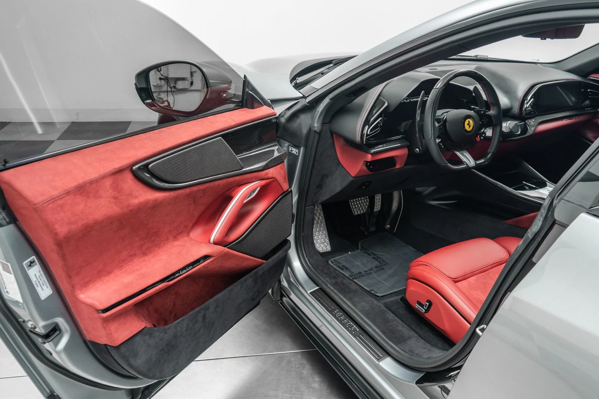mph021_3783440540_Used_2025_Ferrari_Purosangue_1781820136_5b1b958dc5
