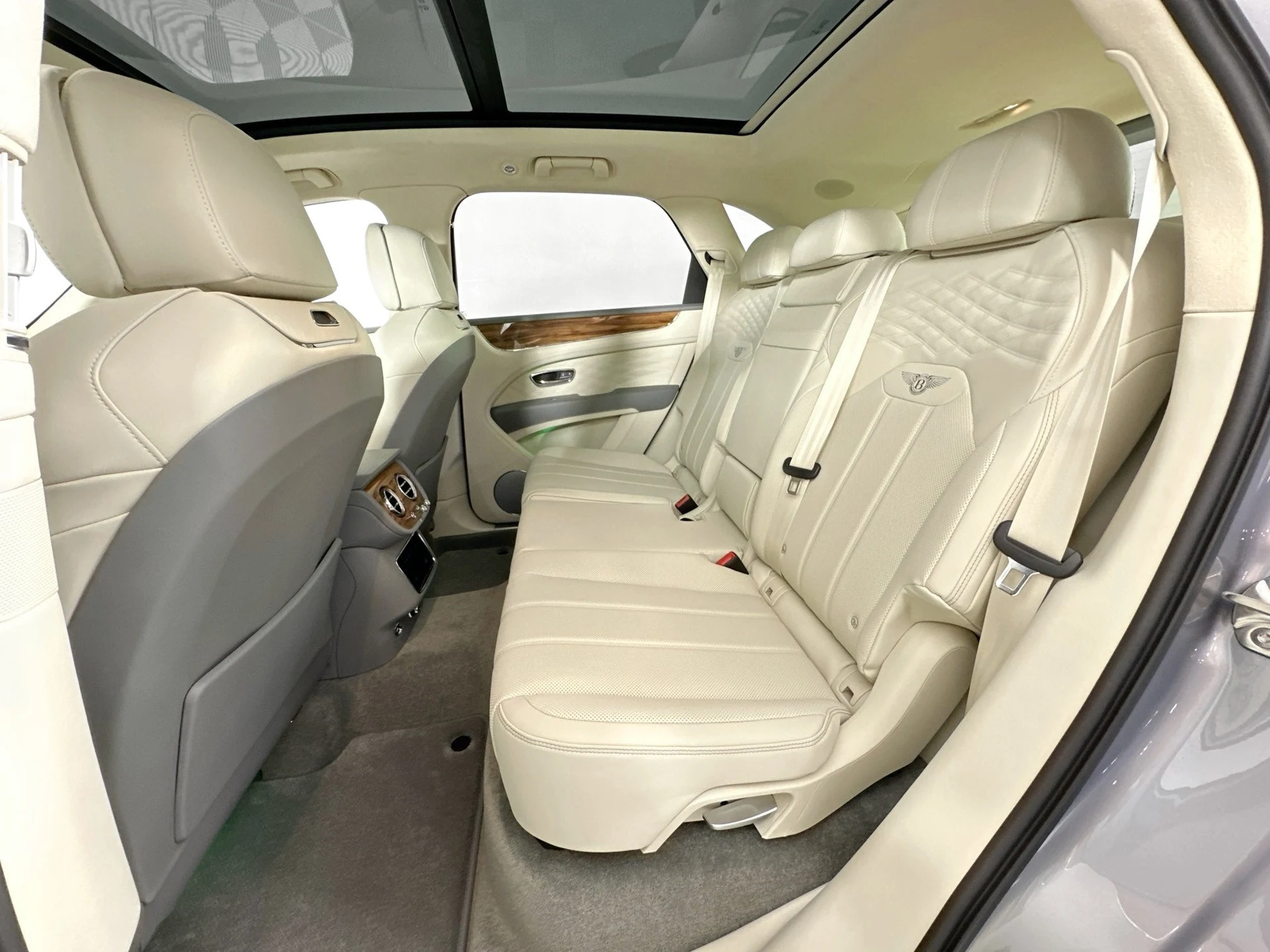 mph021_3806190952_22_18093776f8