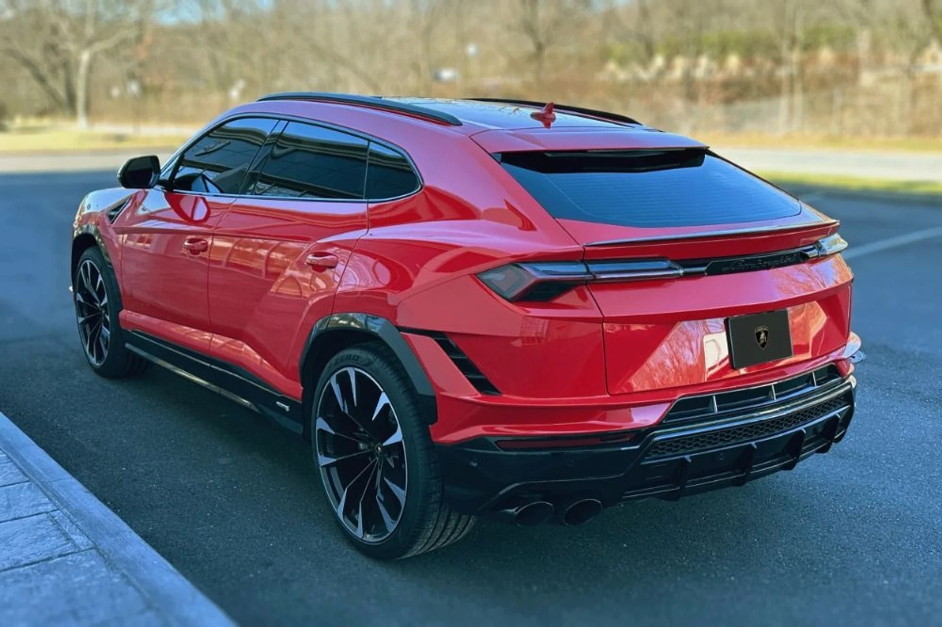 mph021_381322506_Used_2024_Lamborghini_Urus_S_1766489865_fcc5bfe0ba