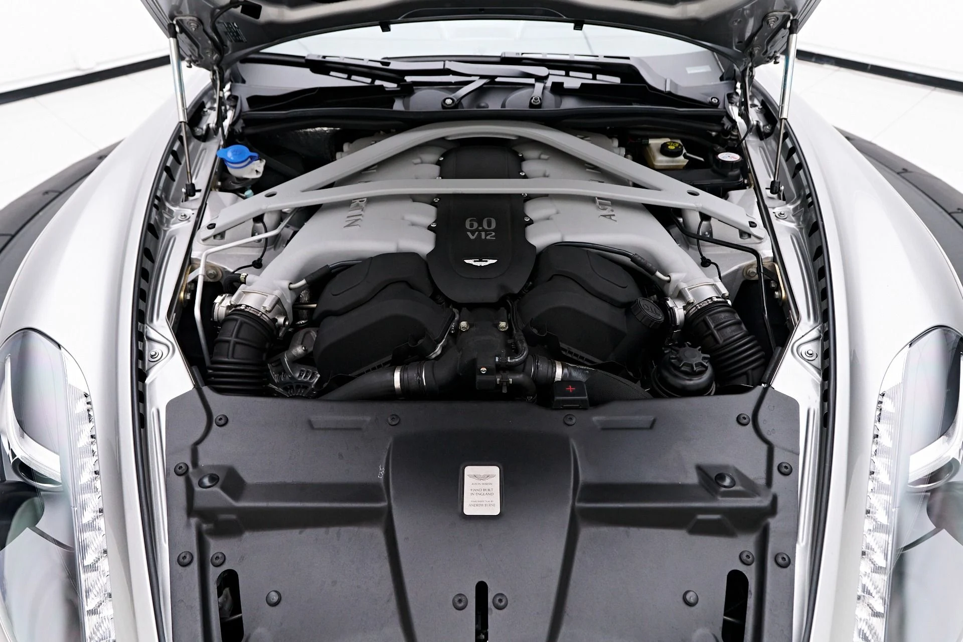 mph021_3815434940_Used_2016_Aston_Martin_DB_9_GT_1758395092_faa9c52735