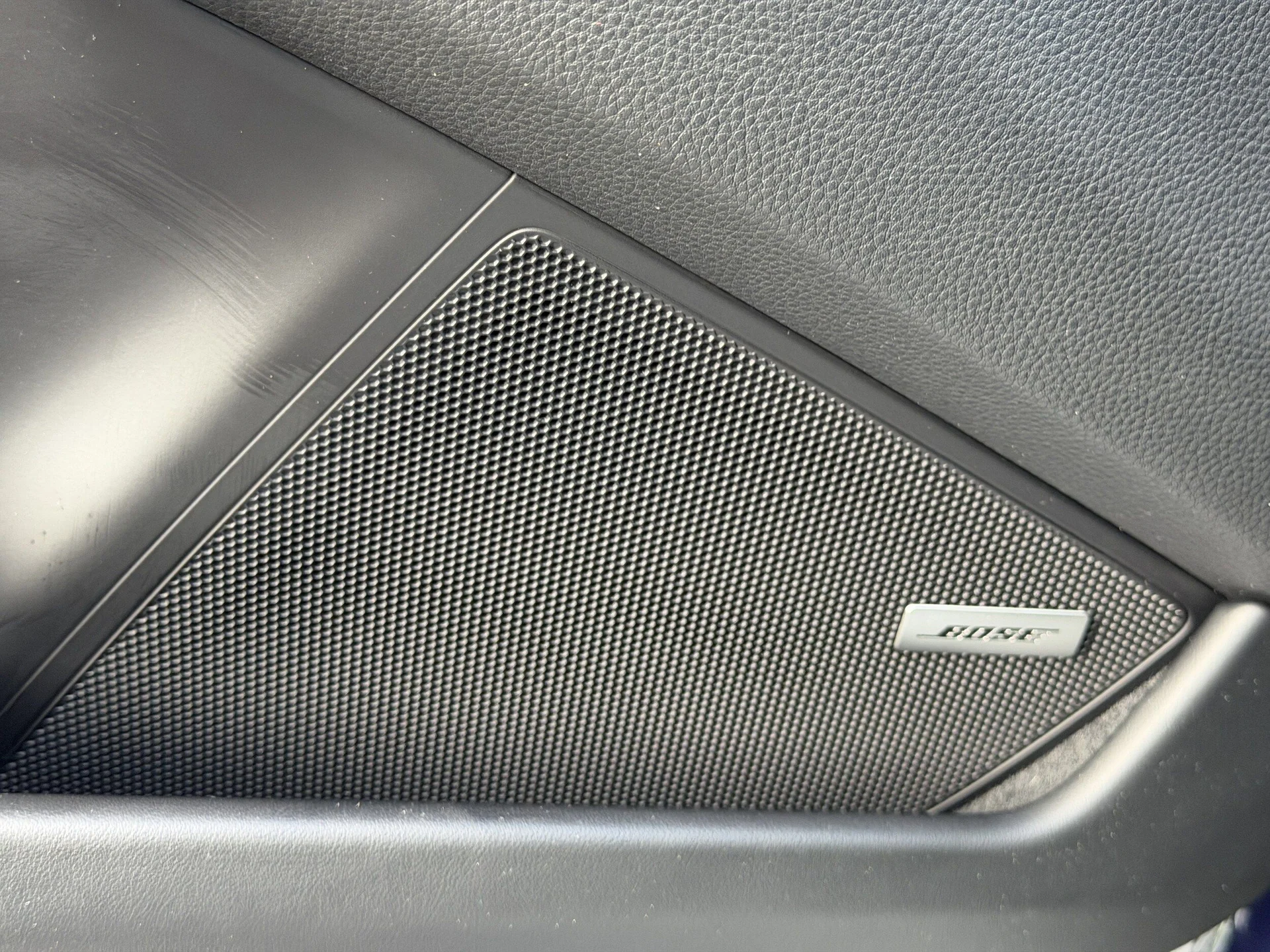 mph021_3817839678_047e620e6f72e05986ffced446016653x_bcf61c419b