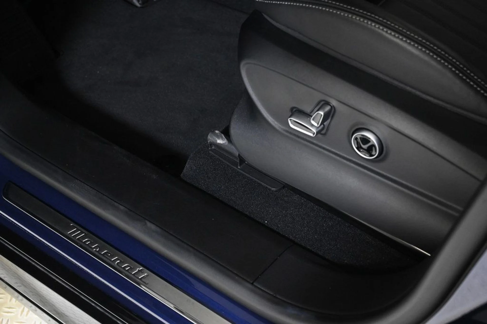 mph021_3818878719_used_2025_maserati_grecale_modena_11350_22945466_21_1024_c434aa2dab