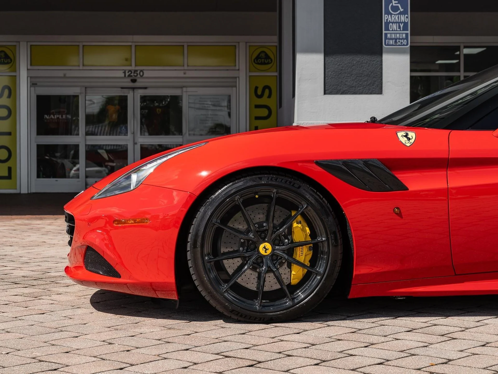 mph021_3823412922_Used_2015_Ferrari_California_T_1761253533_b01eab8860