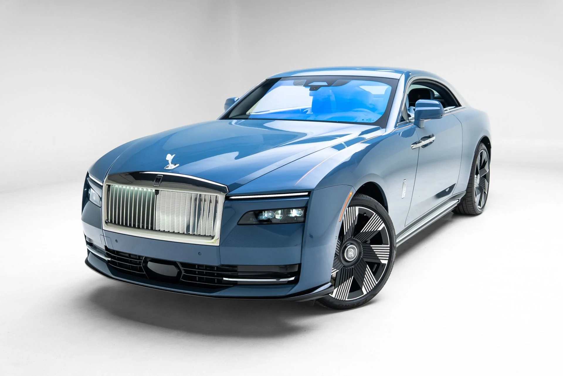 mph021_3827483455_Used_2024_Rolls_Royce_Spectre_1775065047_bc7c82cbd7