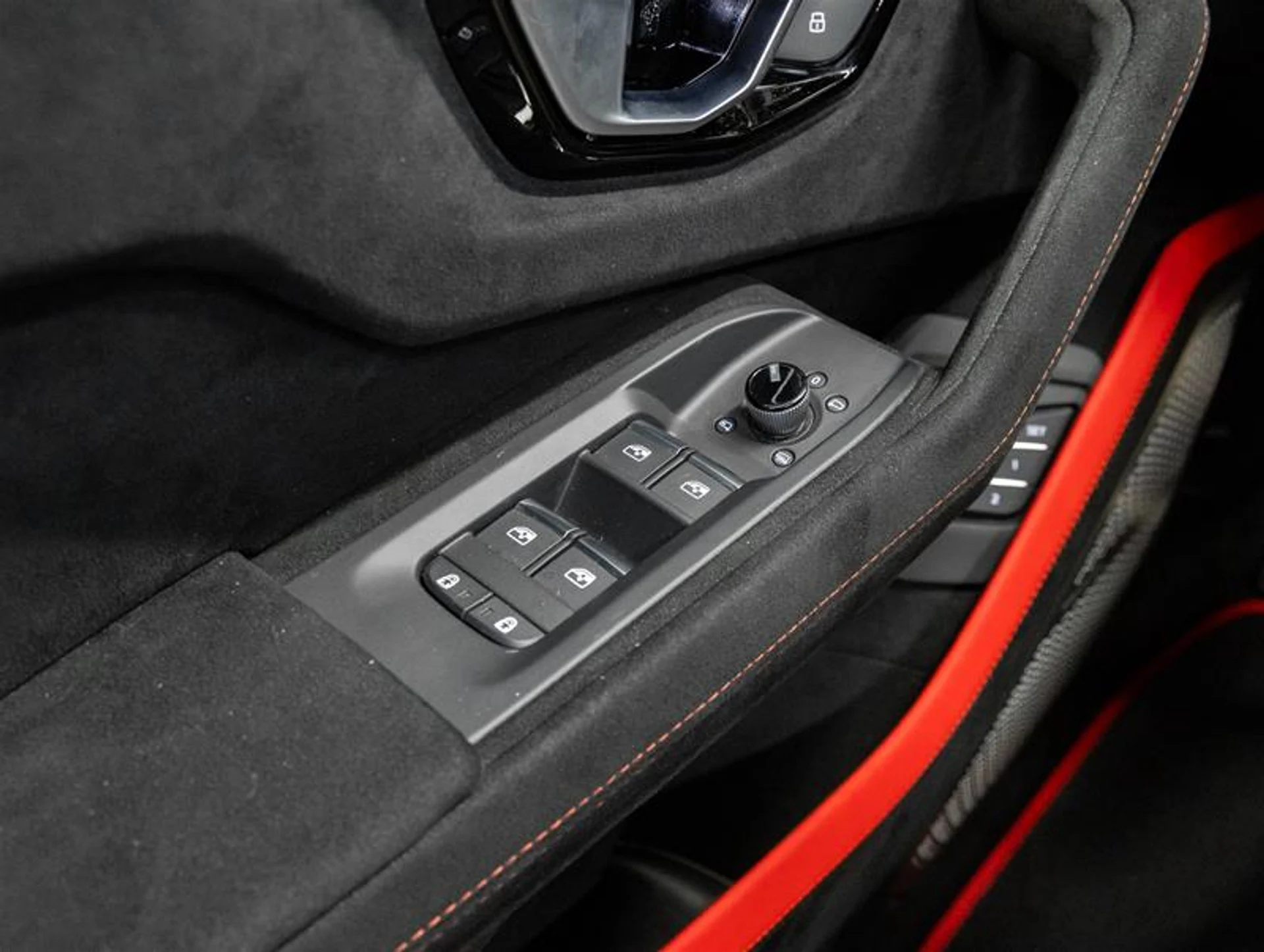 mph021_3840704459_11883416_1645456541_4cb3747d21