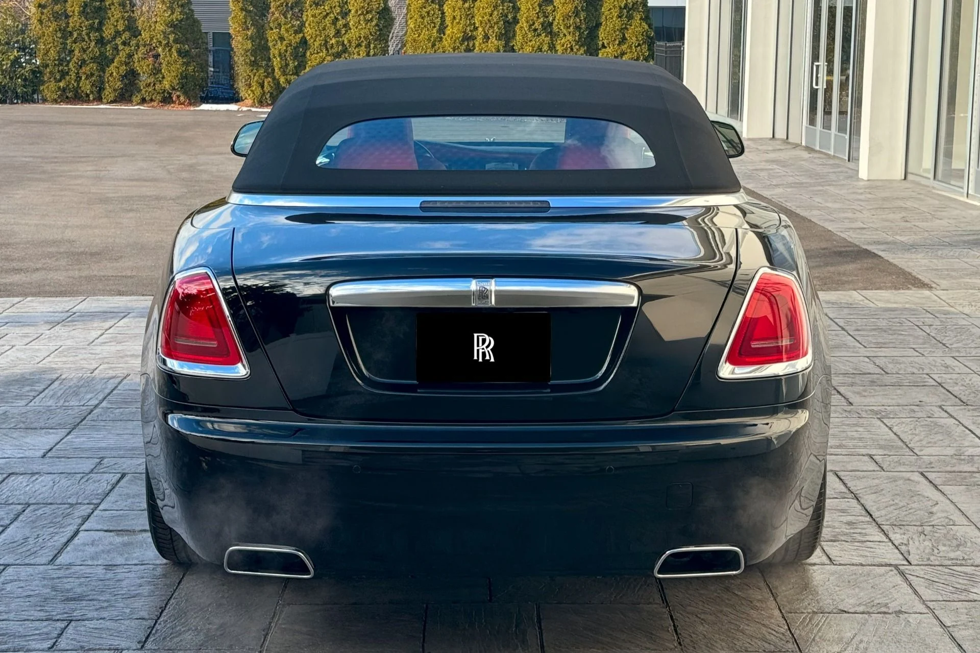 mph021_3840832285_Used_2020_Rolls_Royce_Dawn_1738172030_4808a1d4a9