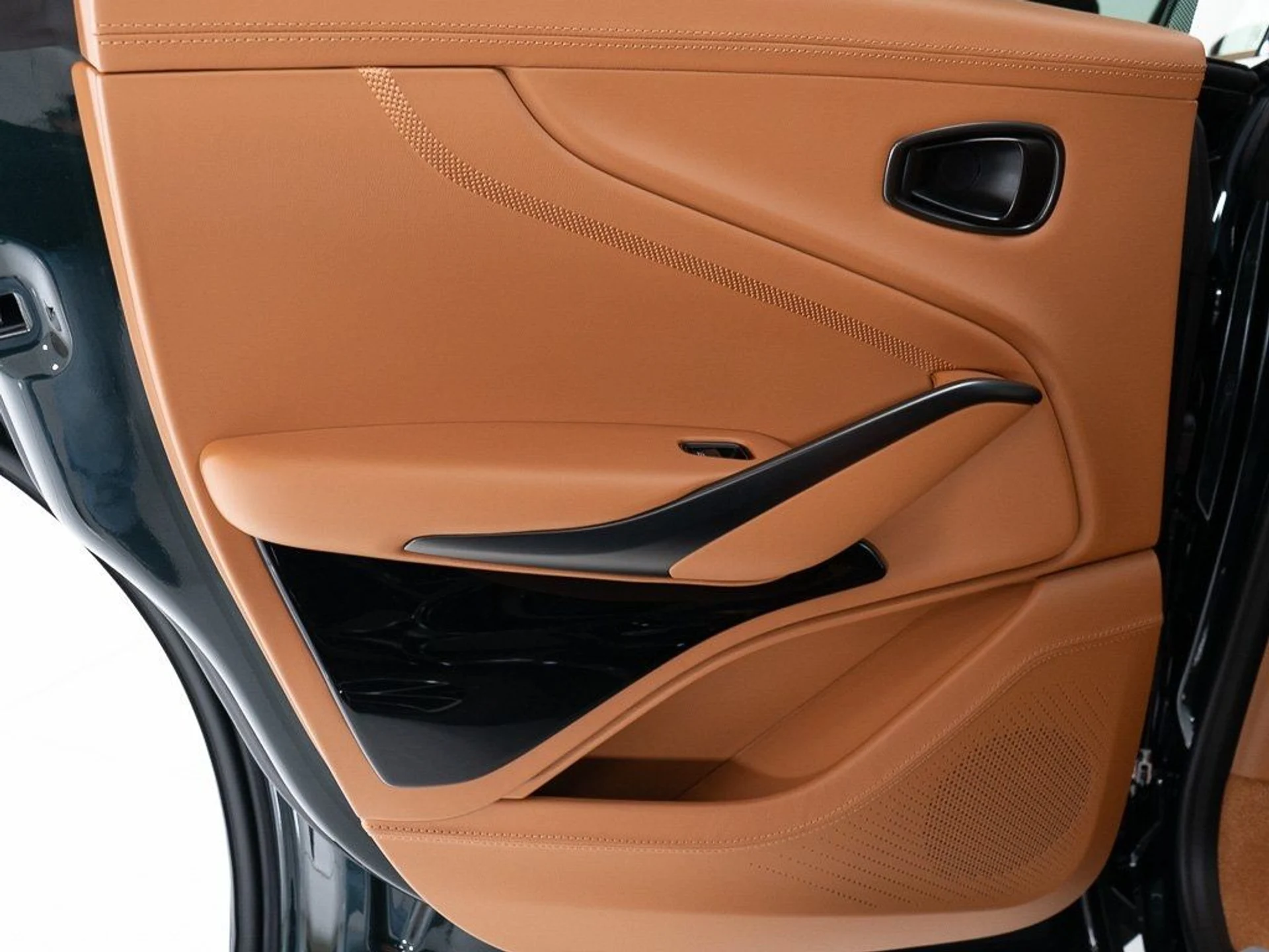 mph021_3843784088_fe141c9ca01a79a5e50e93065aba73aa_d38c5de475