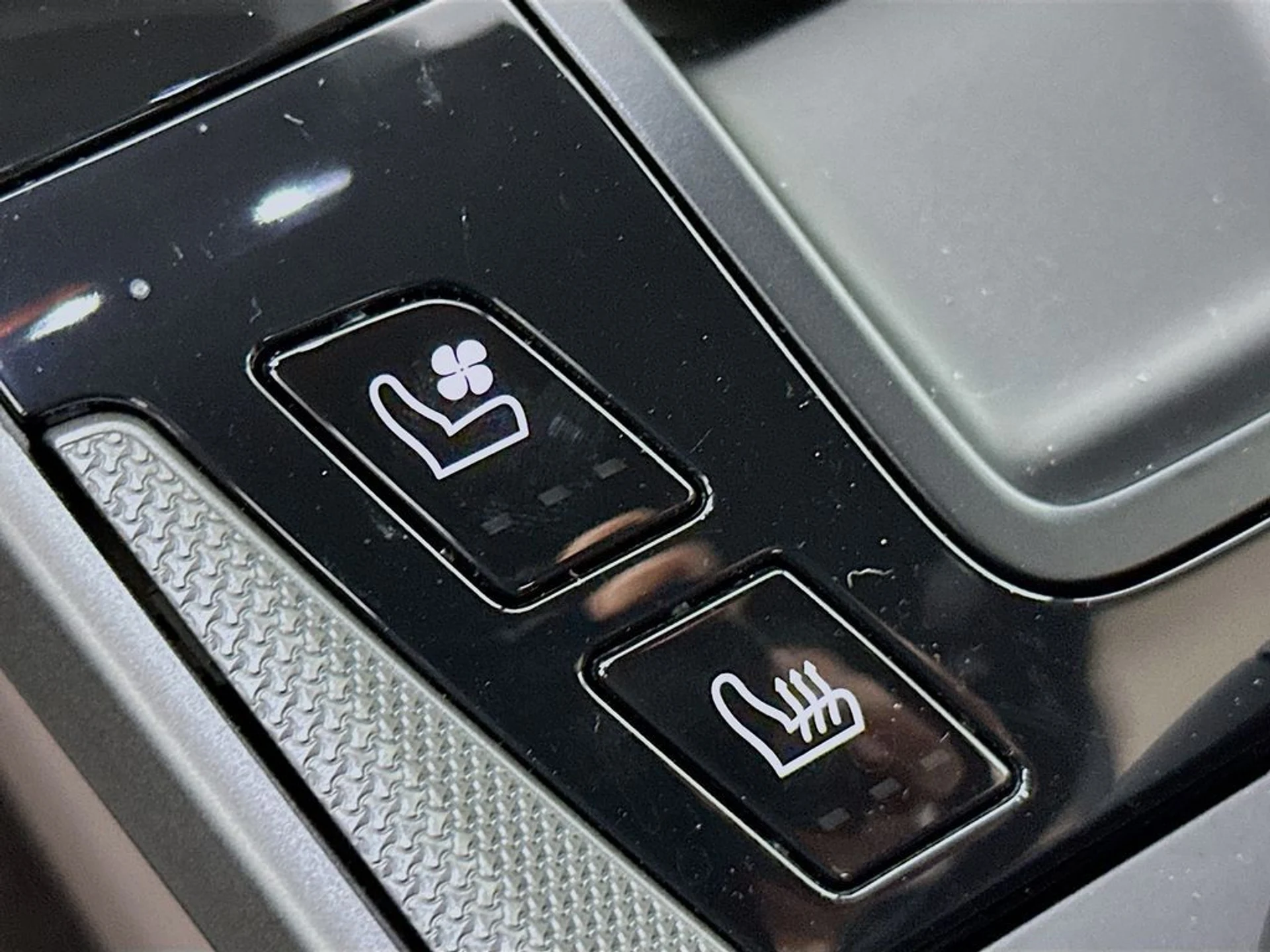 mph021_384664268_fe38e600fa411839fec59bcfe025152fx_3327bc88db