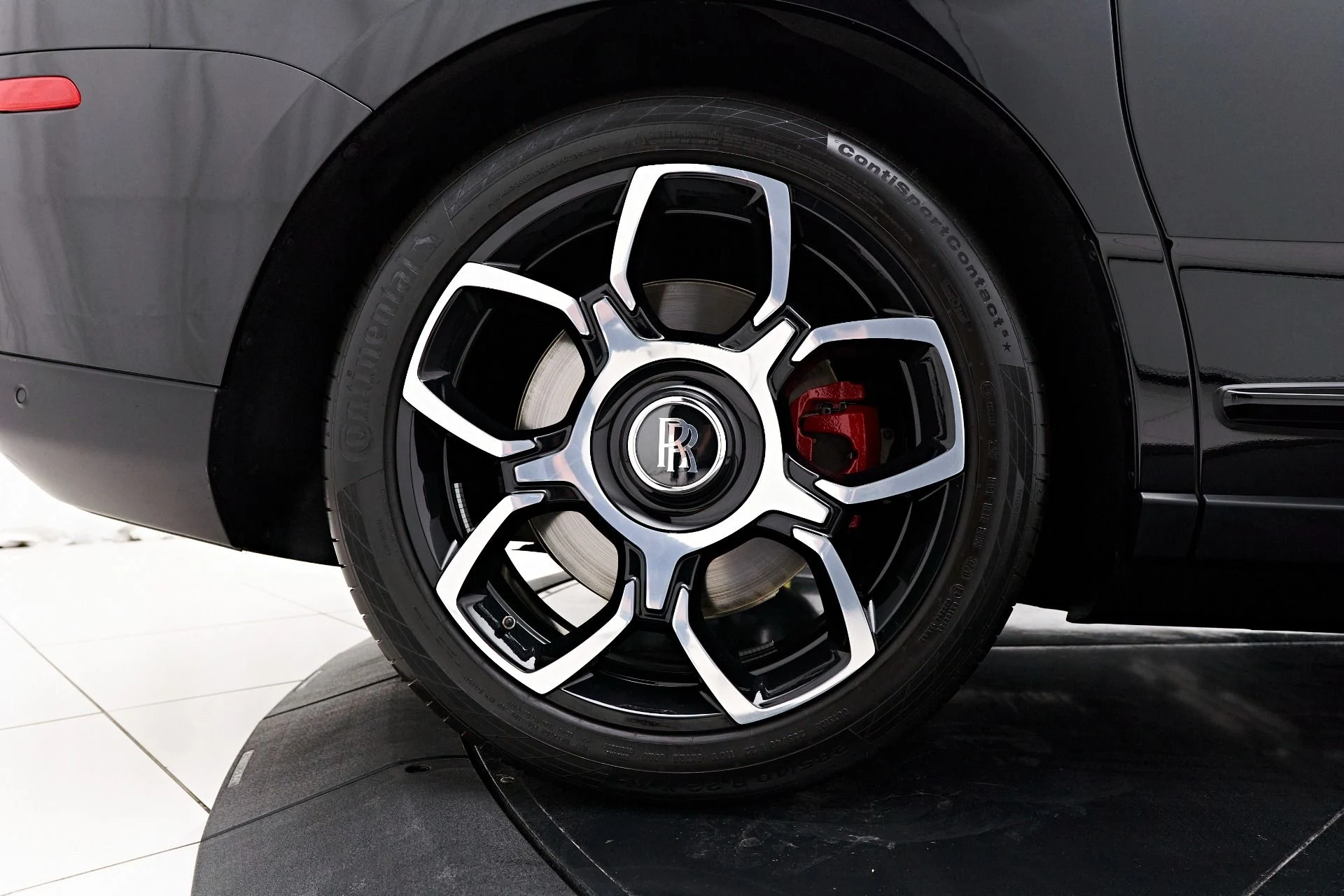 mph021_3856096928_Used_2022_Rolls_Royce_Cullinan_Base_1679686724_71e55e21ed