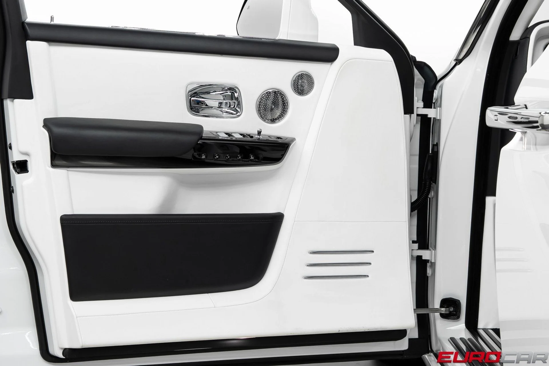 mph021_3856179147_image_22_4f02d37688