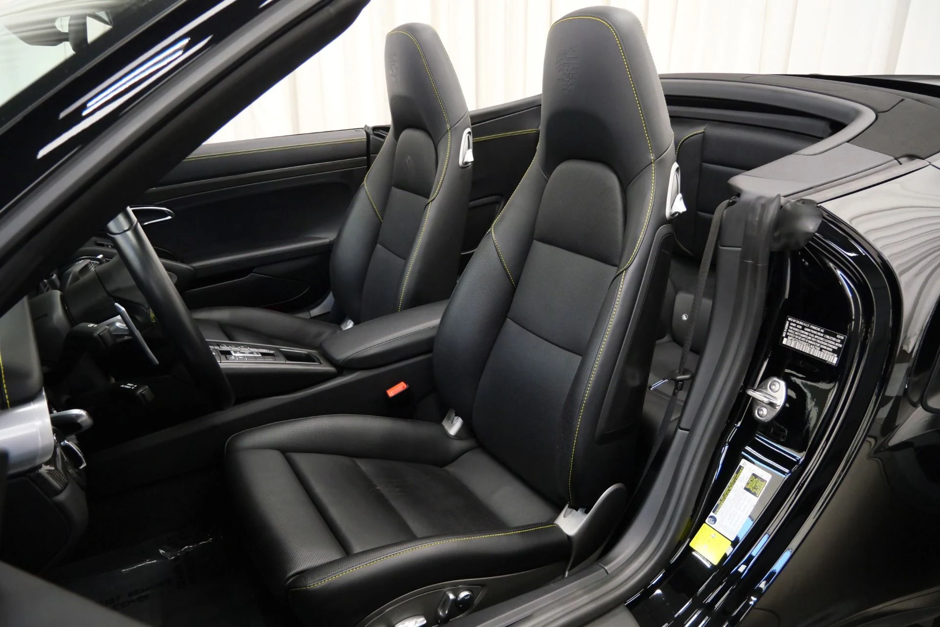 mph021_385708578_Used_2019_Porsche_911_Turbo_S_Cabriolet_1756135575_dcf1ff4b20