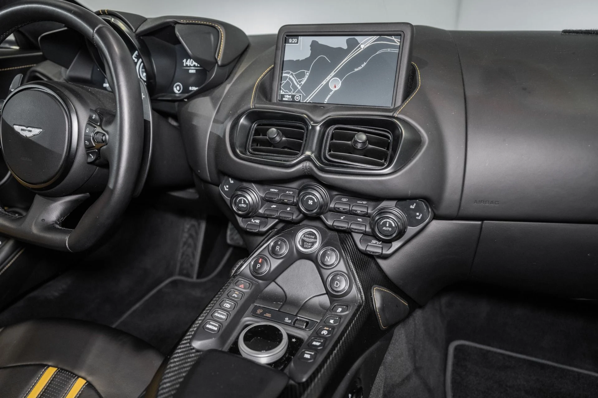 mph021_3861979952_Used_2019_Aston_Martin_Vantage_1765989078_7ff76e56c0