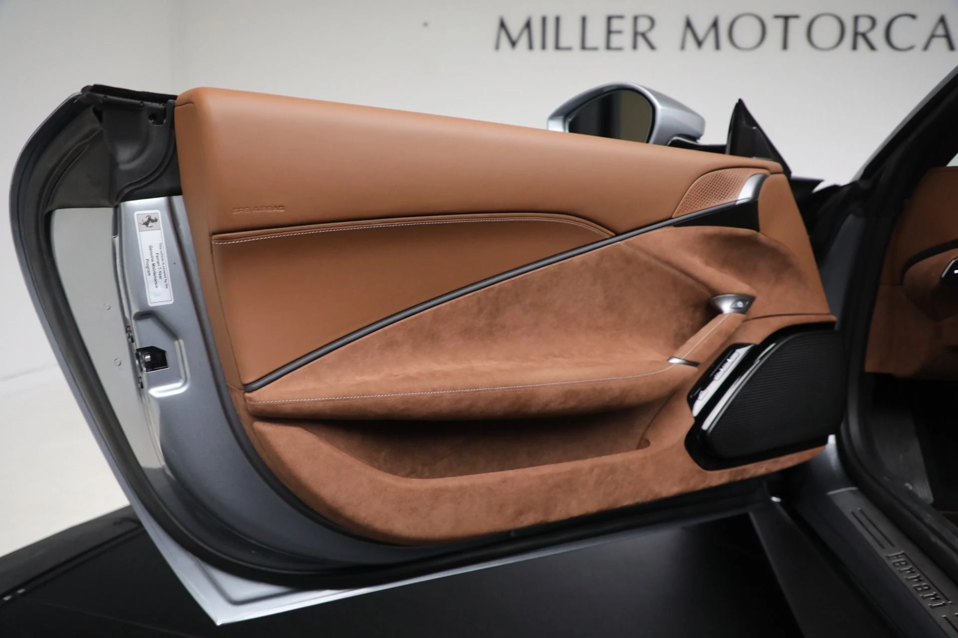 mph021_3862183171_Used_2025_Ferrari_Roma_Spider_1767969069_9fb99c906c