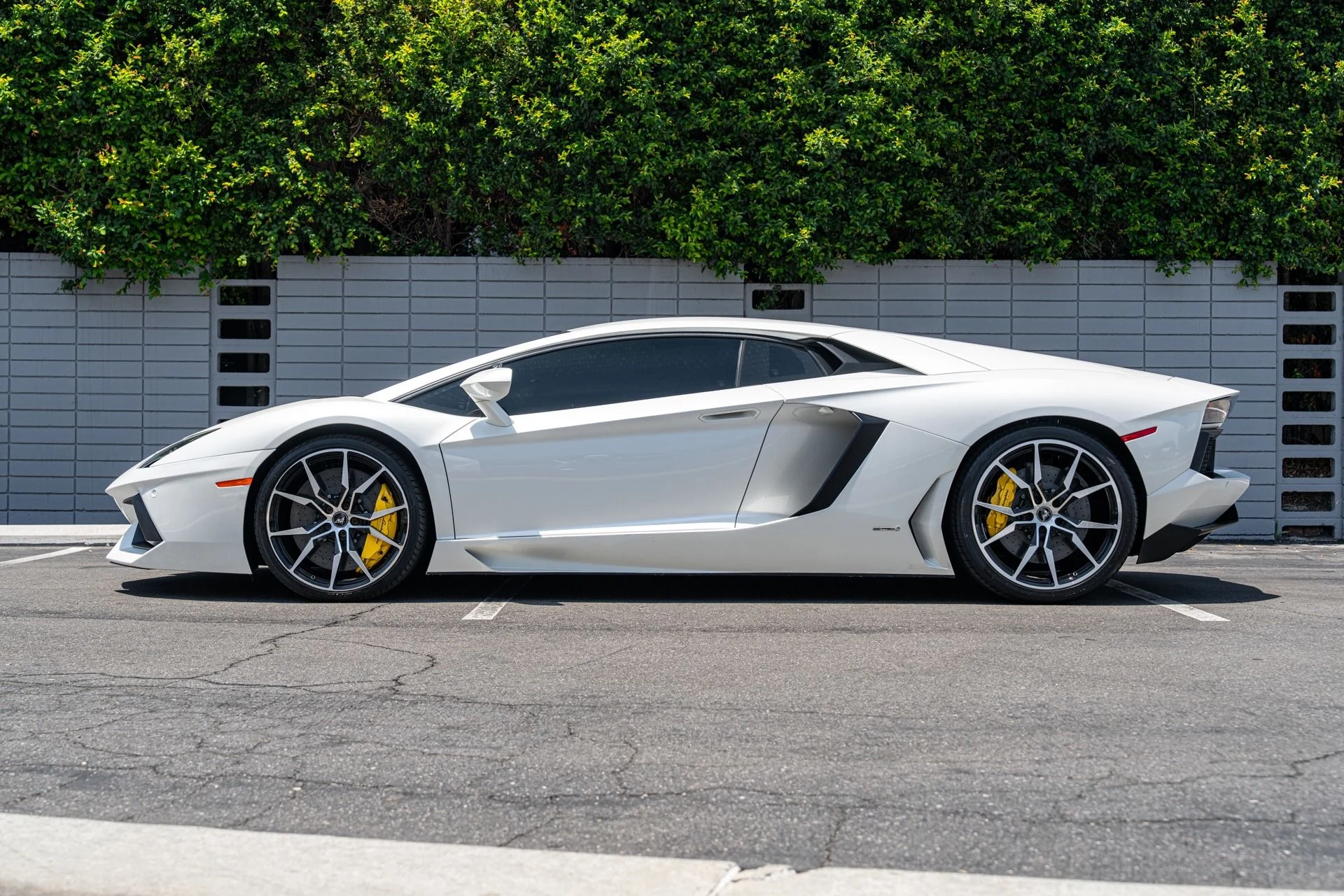 mph021_386515372_Used_2013_Lamborghini_Aventador_LP_700_4_1753157584_70a04400c0
