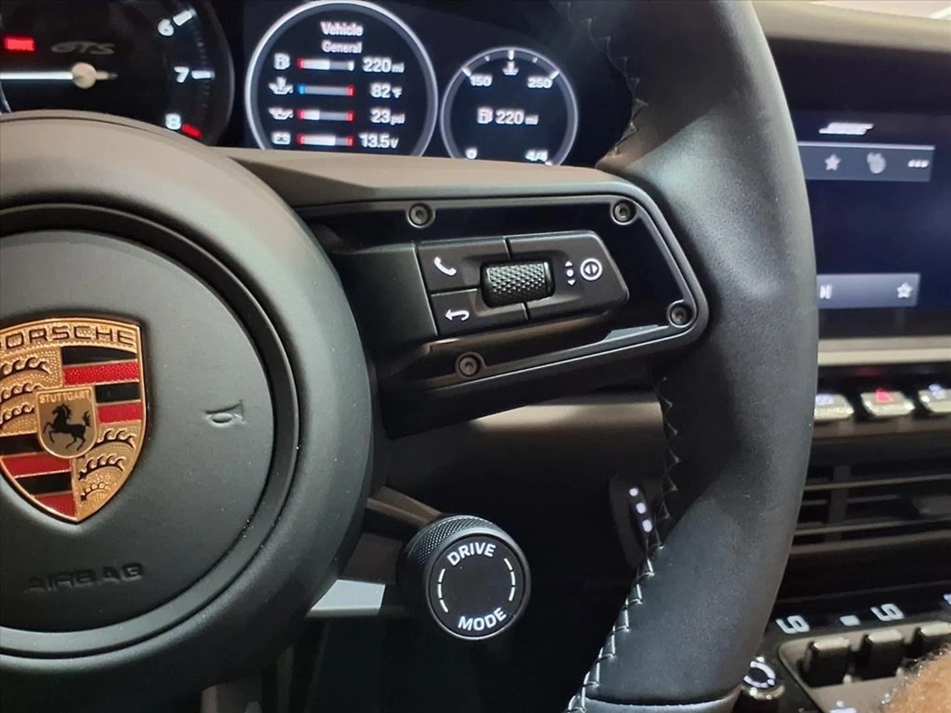 mph021_3866471077_17201554991a2670df2fa99cf63ea55a_7fc080a86b