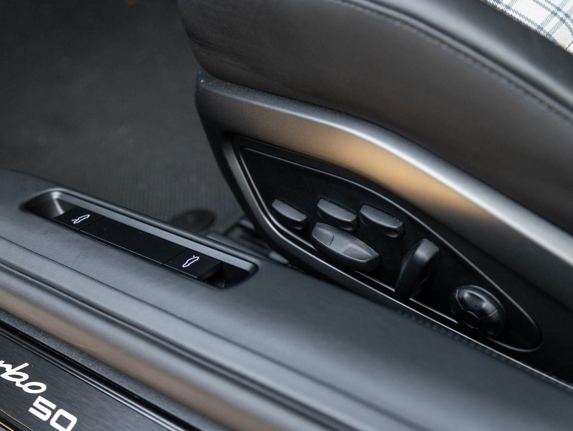 mph021_3867342316_22_21f89afcfa