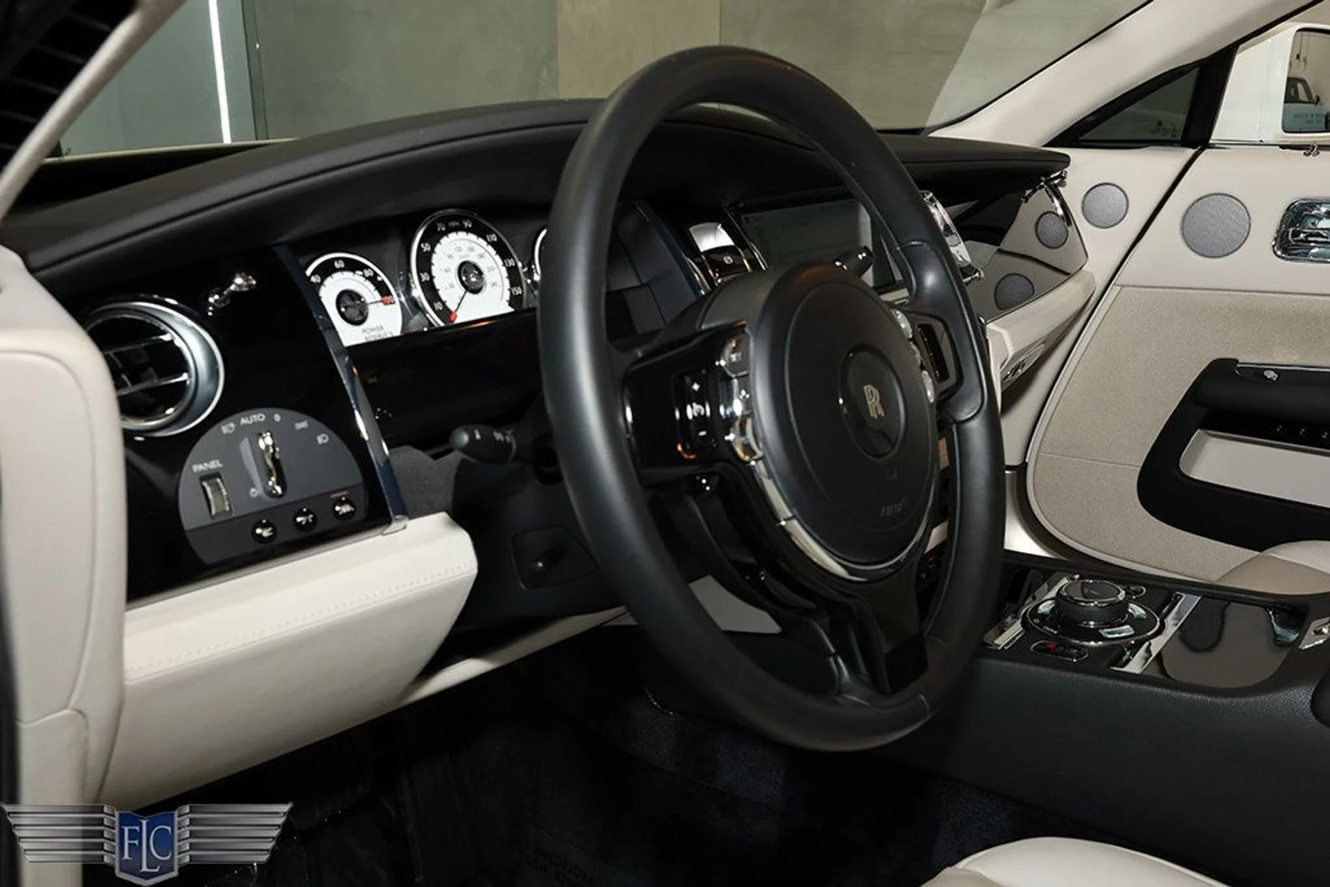 mph021_3874491552_used_2015_rolls_royce_wraith_2drcoupe_9689_22975127_22_1024_025f76a05b