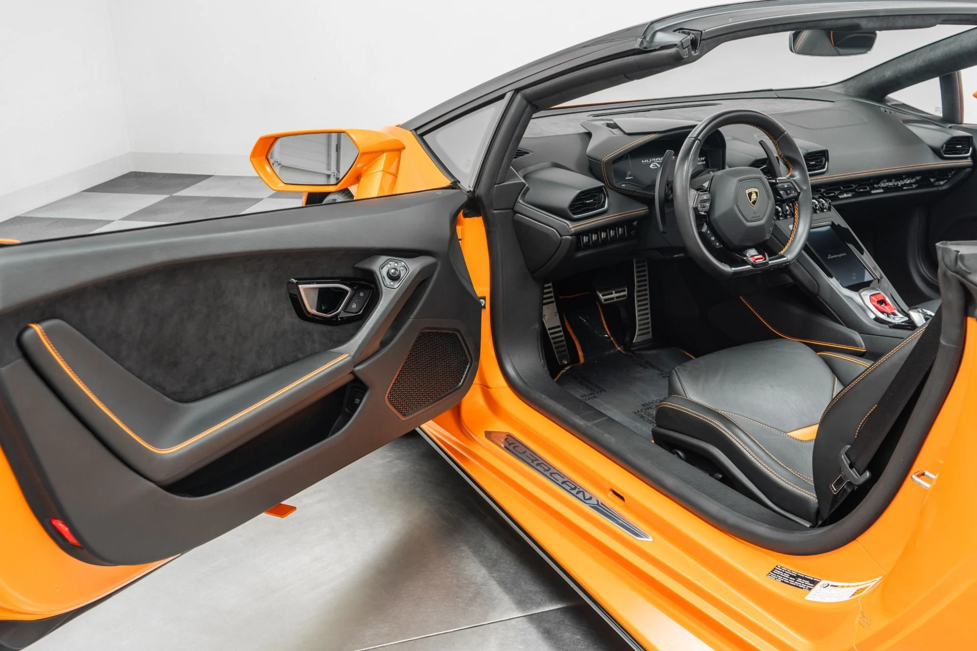 mph021_3875896523_Used_2020_Lamborghini_Huracan_EVO_Spyder_Low_Miles_Full_PPF_Naturally_Aspirated_V10_1776374441_8101ba8e67