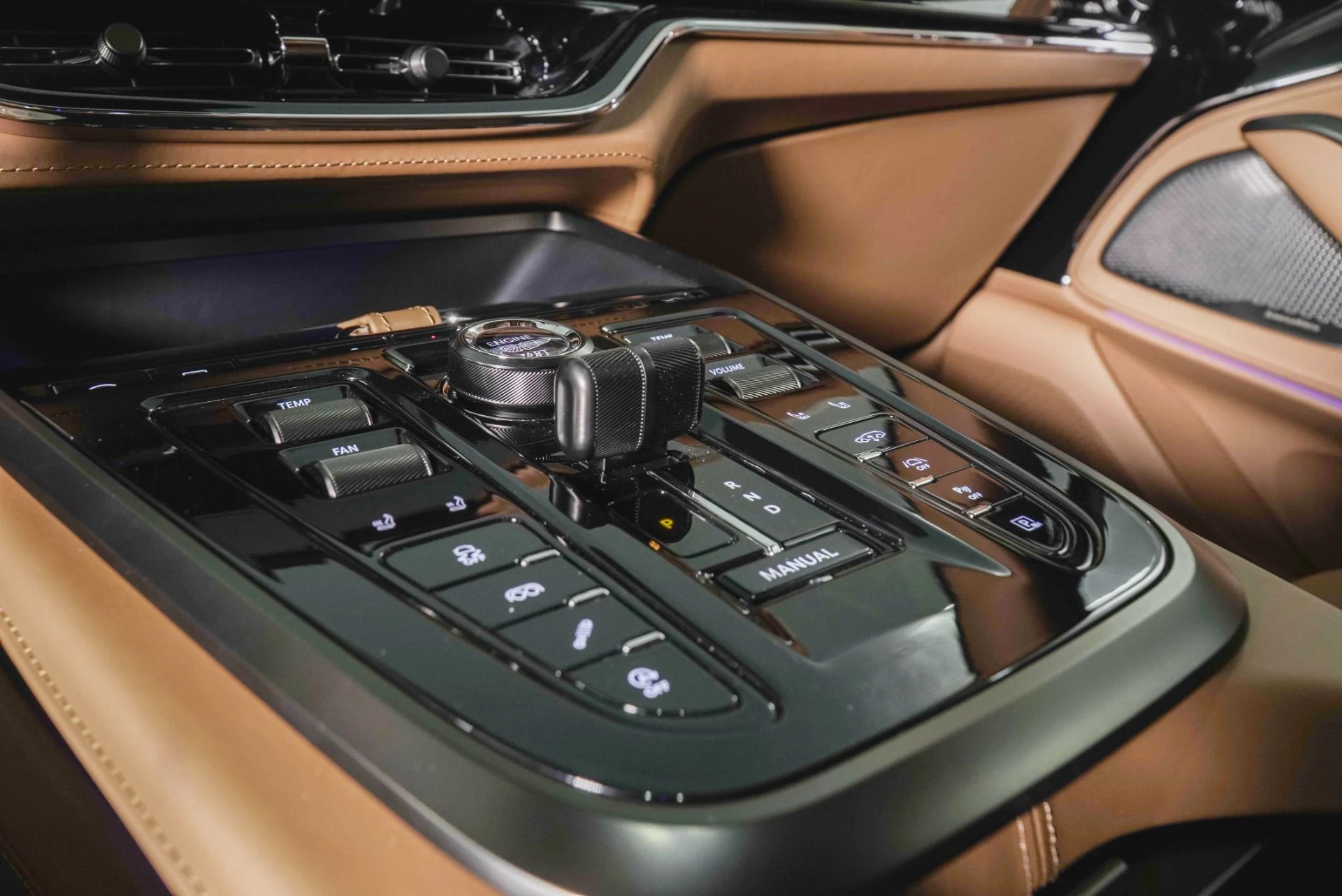 mph021_3878823771_New_2026_Aston_Martin_DBX_S_1790626879_1159089b55