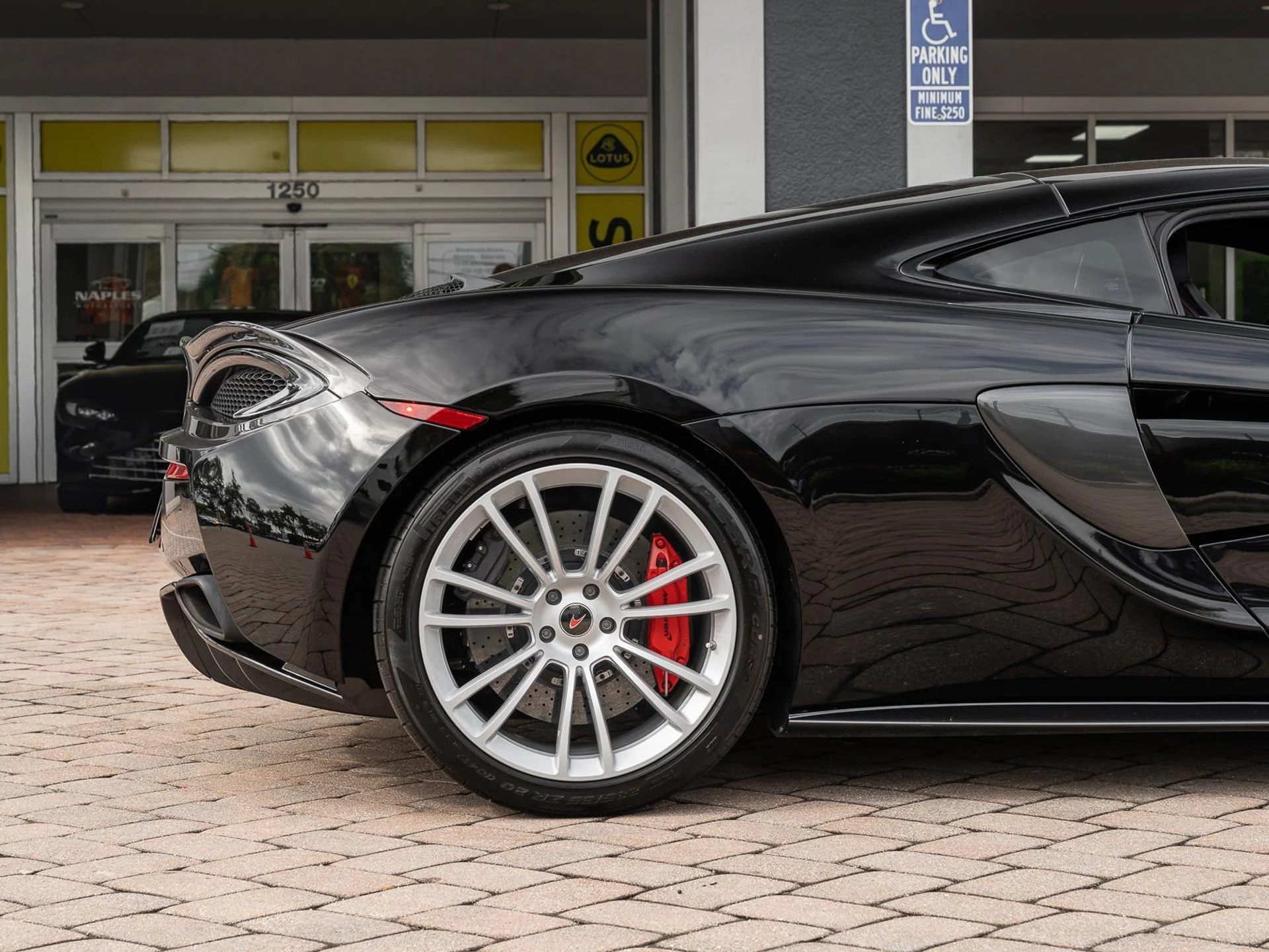 mph021_3883095688_Used_2018_Mc_Laren_570_GT_1768385501_aa4702cbea