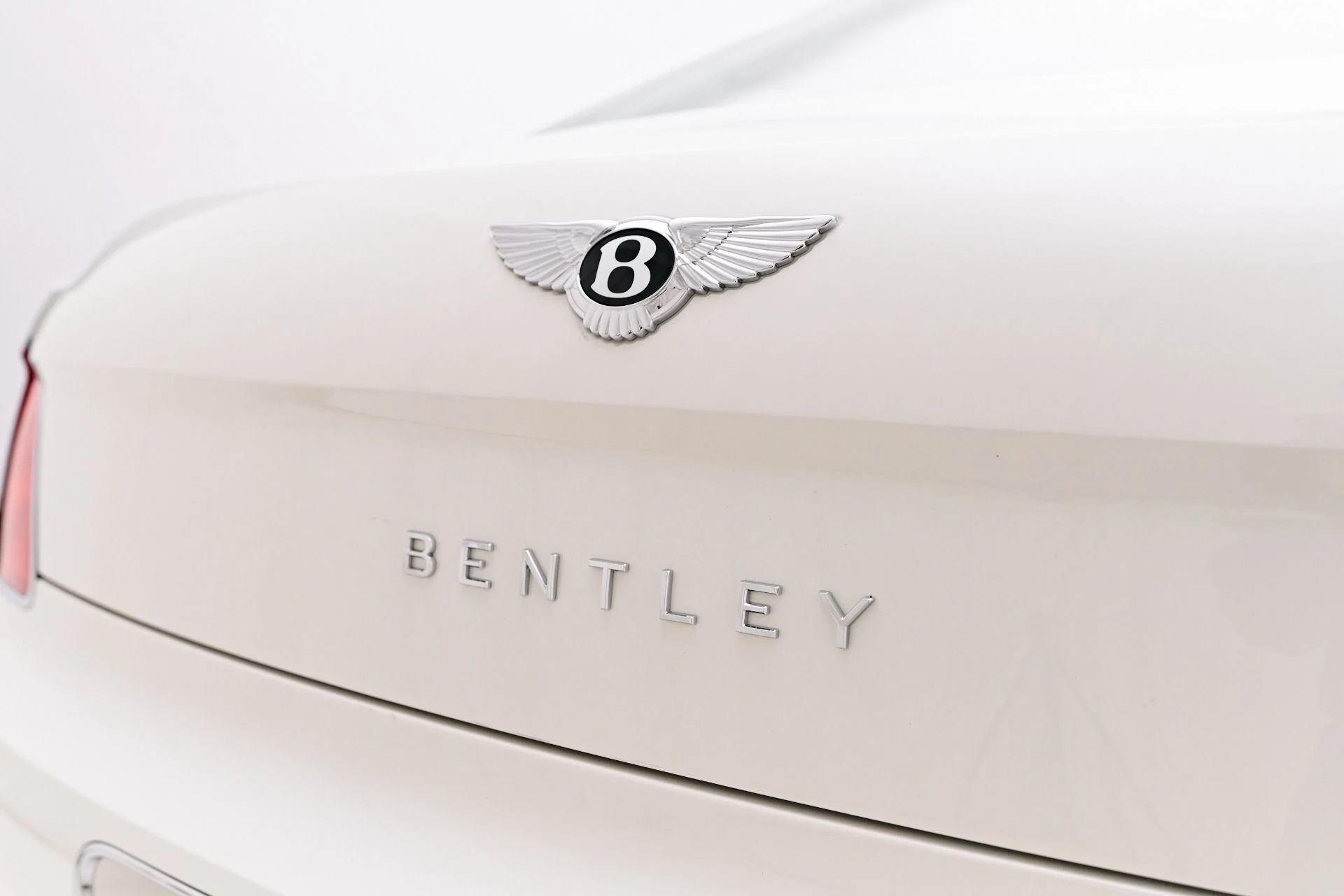 mph021_3889696099_Used_2021_Bentley_Flying_Spur_V8_1755391879_b369143841