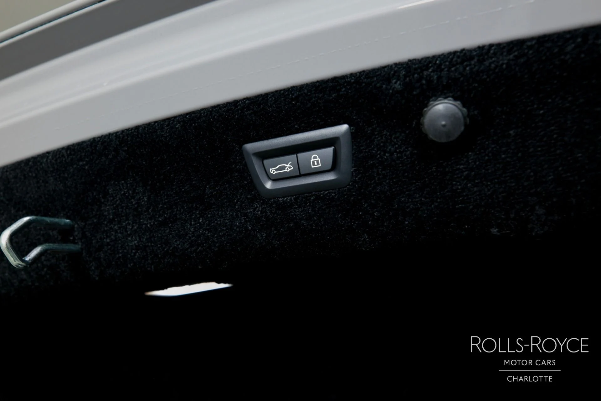 mph021_3897509975_Used_2025_Rolls_Royce_Black_Badge_Spectre_MANSORY_1760565129_d36949e8e6