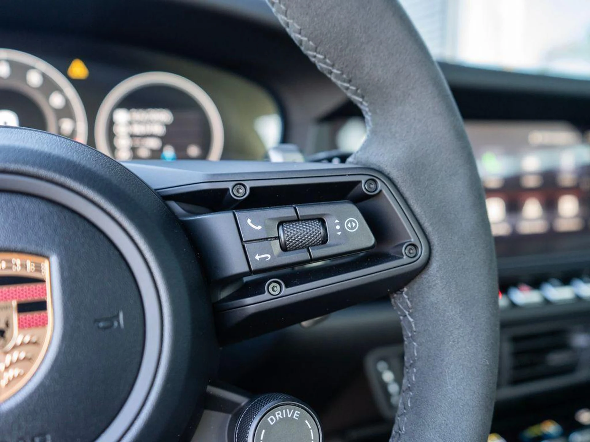 mph021_3898832055_Llt9x1q_Ags_Yig2g8y_Tjyirtp39w_2a95aebdcc