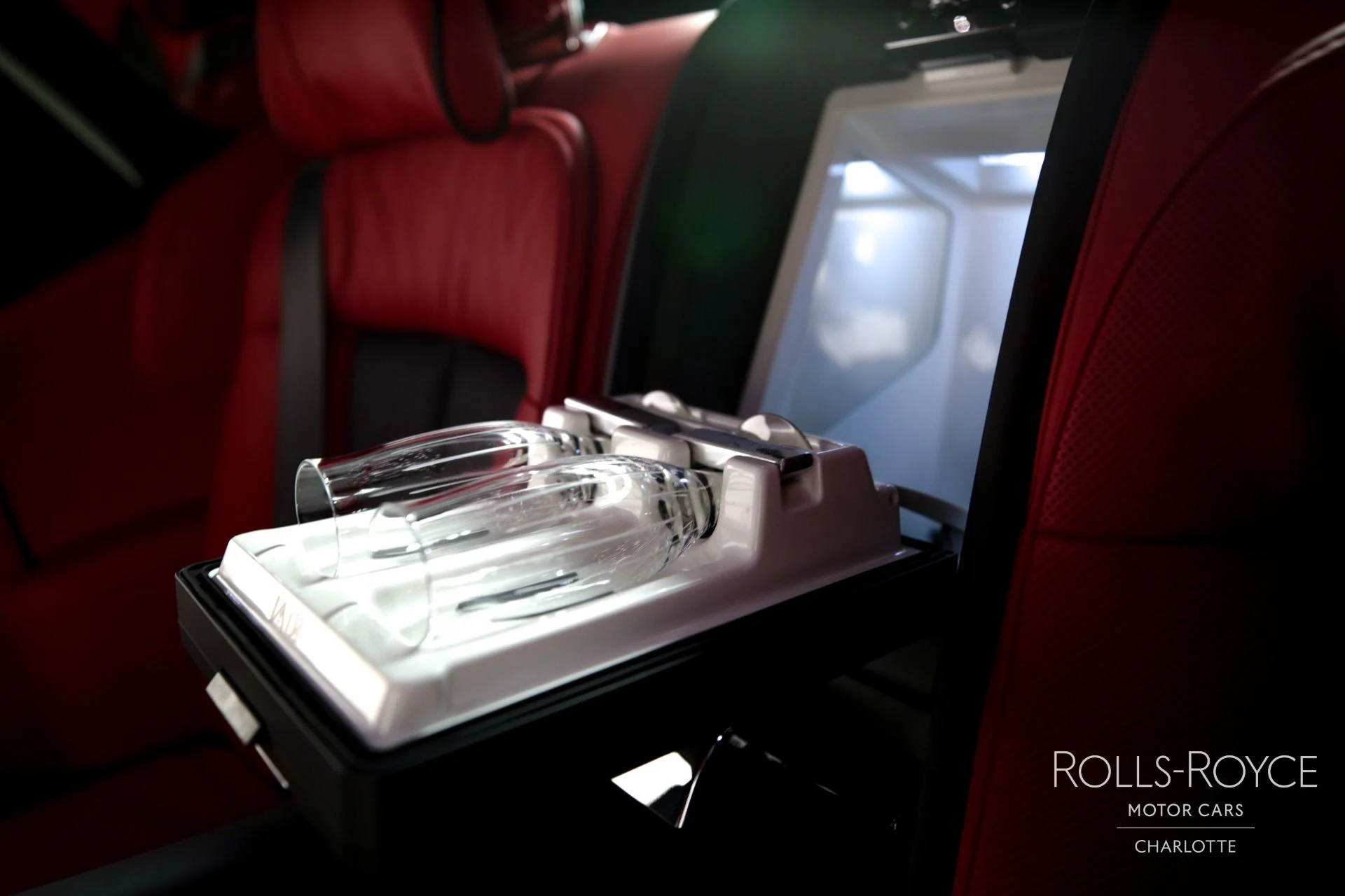 mph021_3907892786_Used_2024_Rolls_Royce_Phantom_EWB_1745331546_2c5e2dc0b9