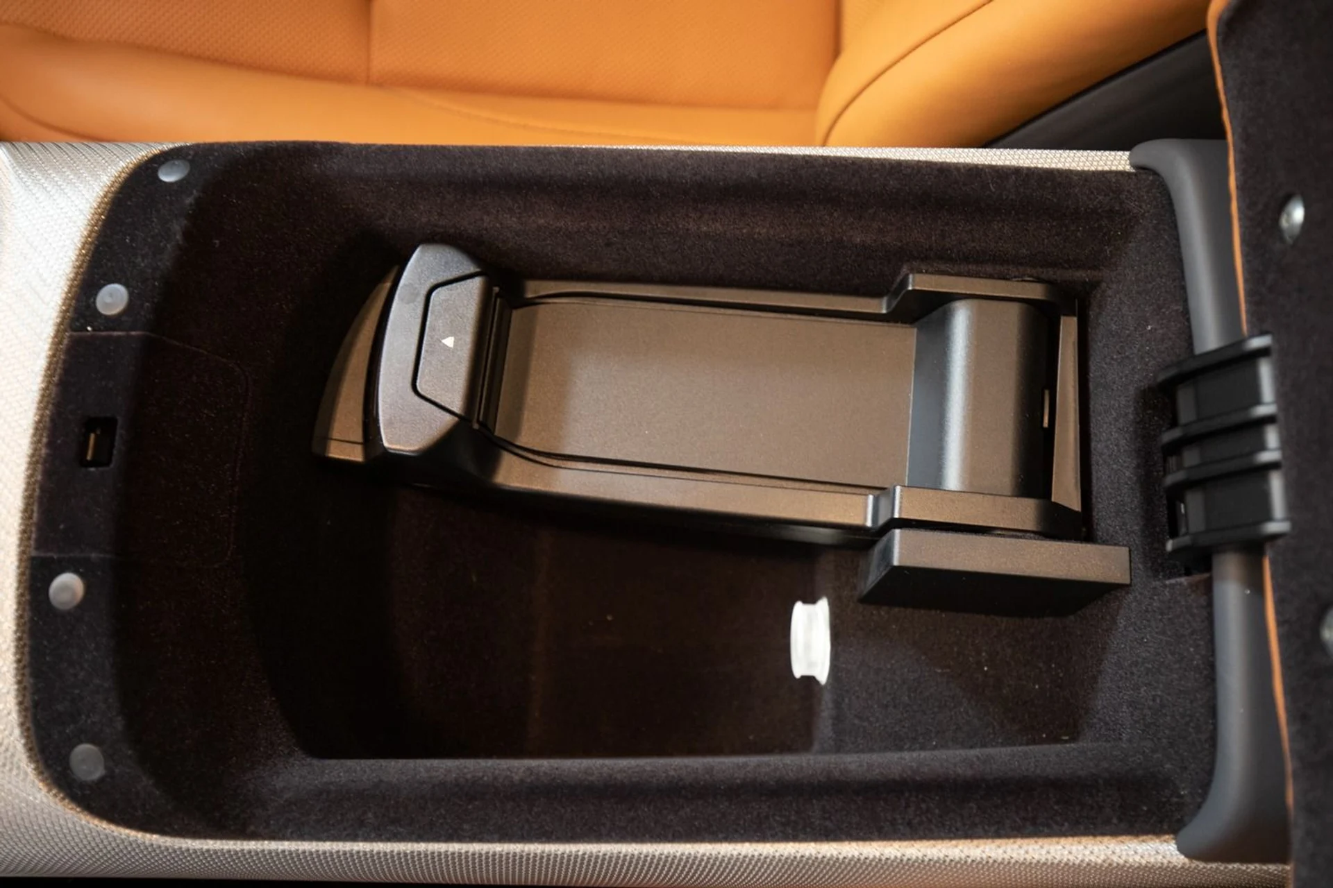 mph021_3915029945_Used_2018_Rolls_Royce_Wraith_Luminary_Collection_1708563018_bf817e6ae0