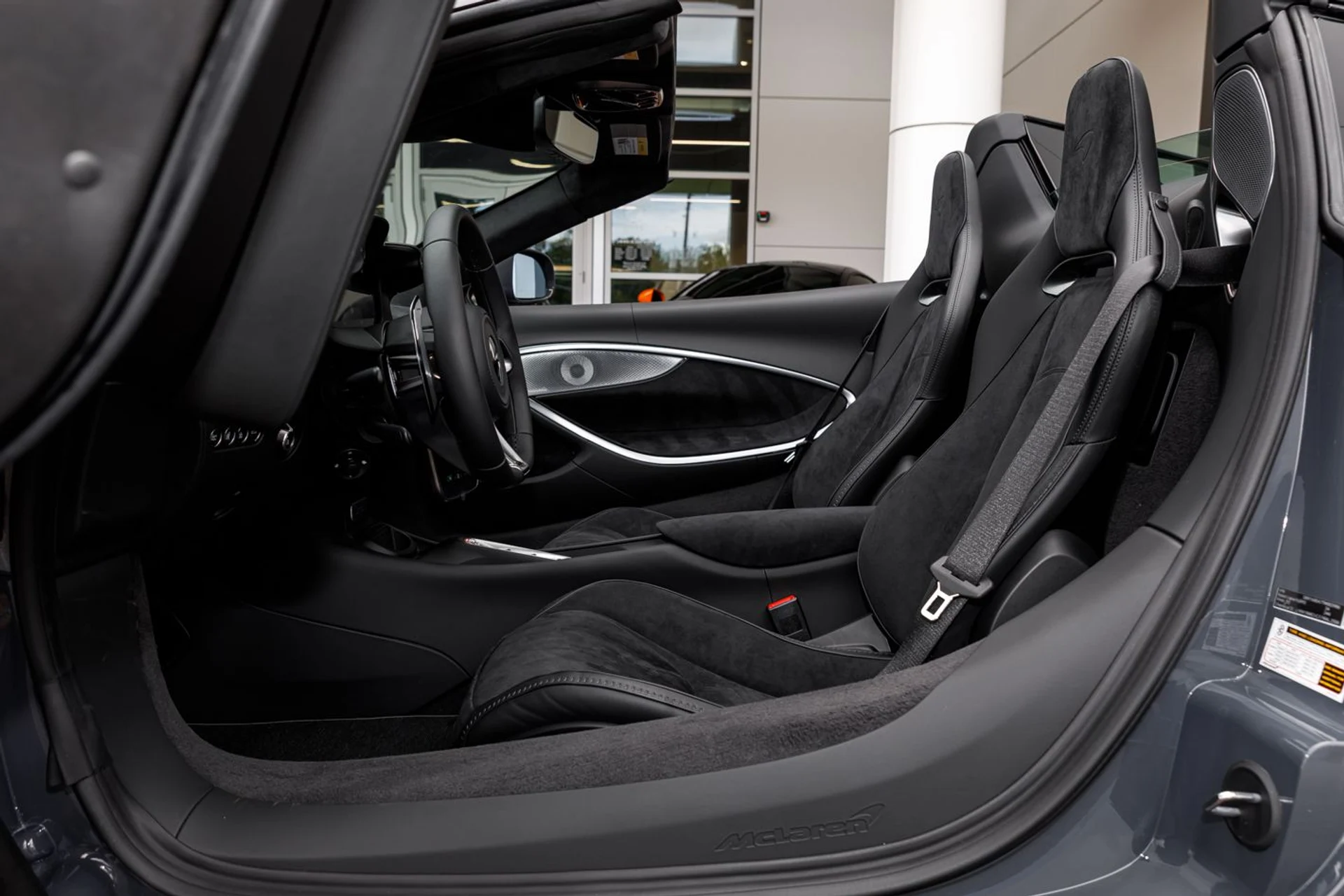 mph021_3929651243_591_p22_l_6de8e01dcc