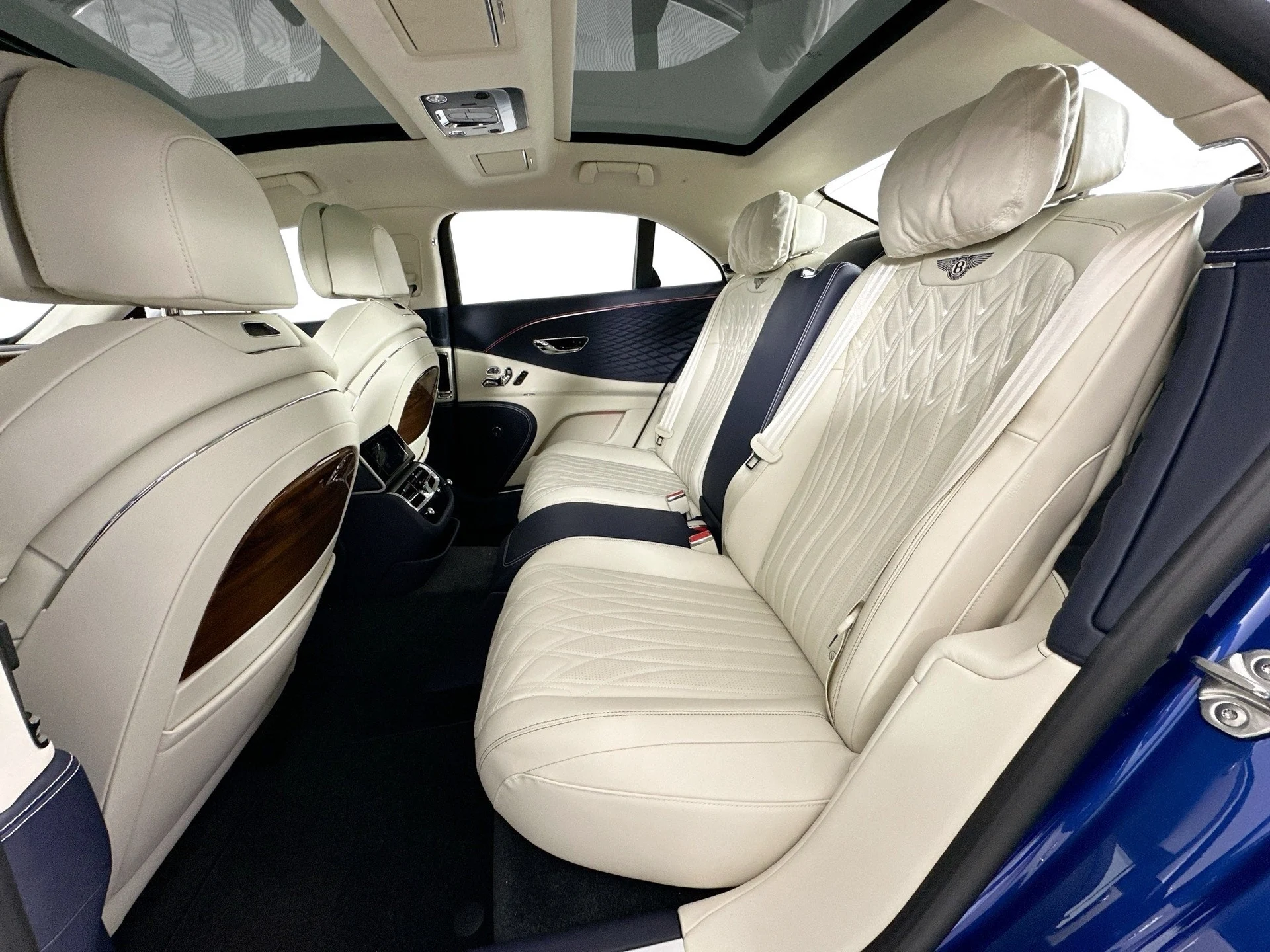 mph021_3944480116_22_e8ffaae505