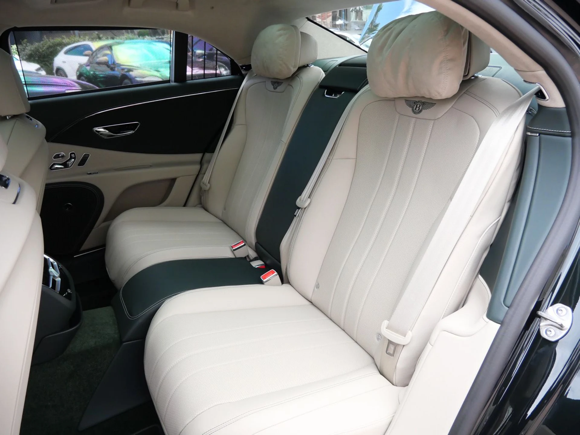 mph021_3956361088_4de6afeef4b0e3dc6024f6e455960e66x_963de755a0