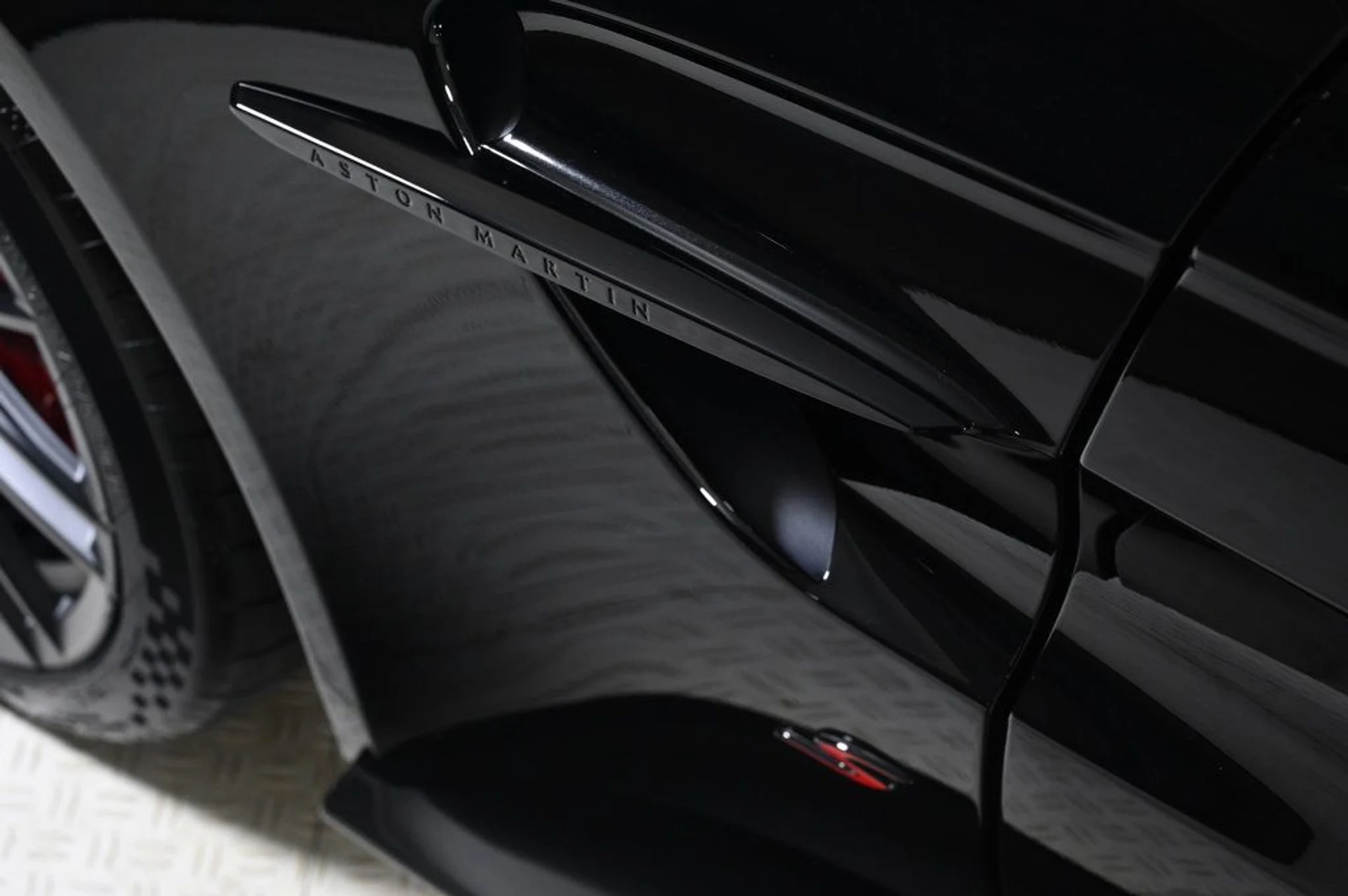 mph021_3956403681_new_2026_aston_martin_vantage_sroadster_11350_22964201_21_1024_5415afafb1