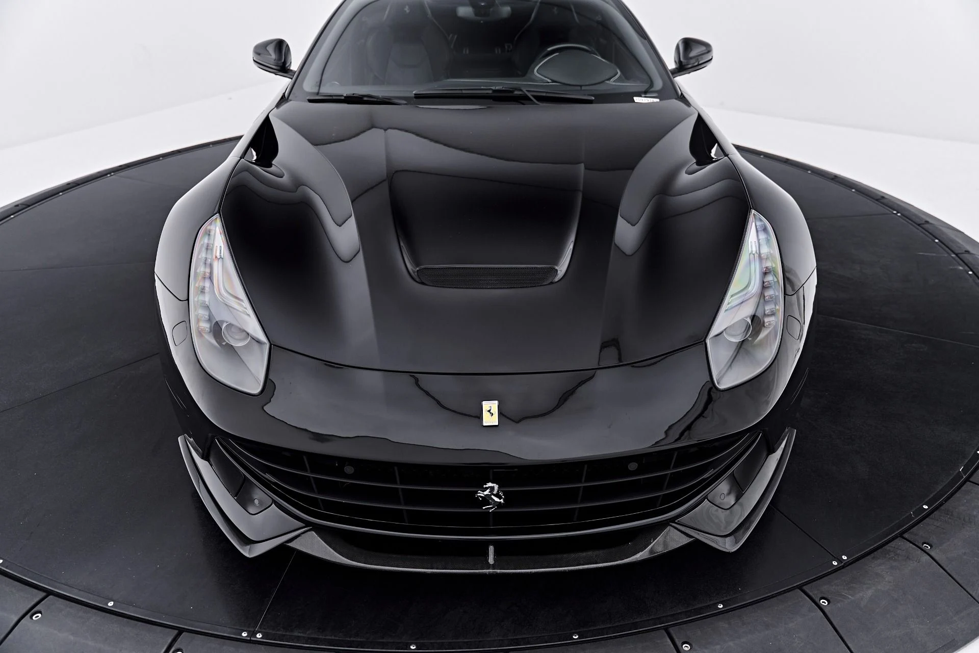 mph021_3957256537_Used_2015_Ferrari_F12_Berlinetta_1790206498_8a26024541