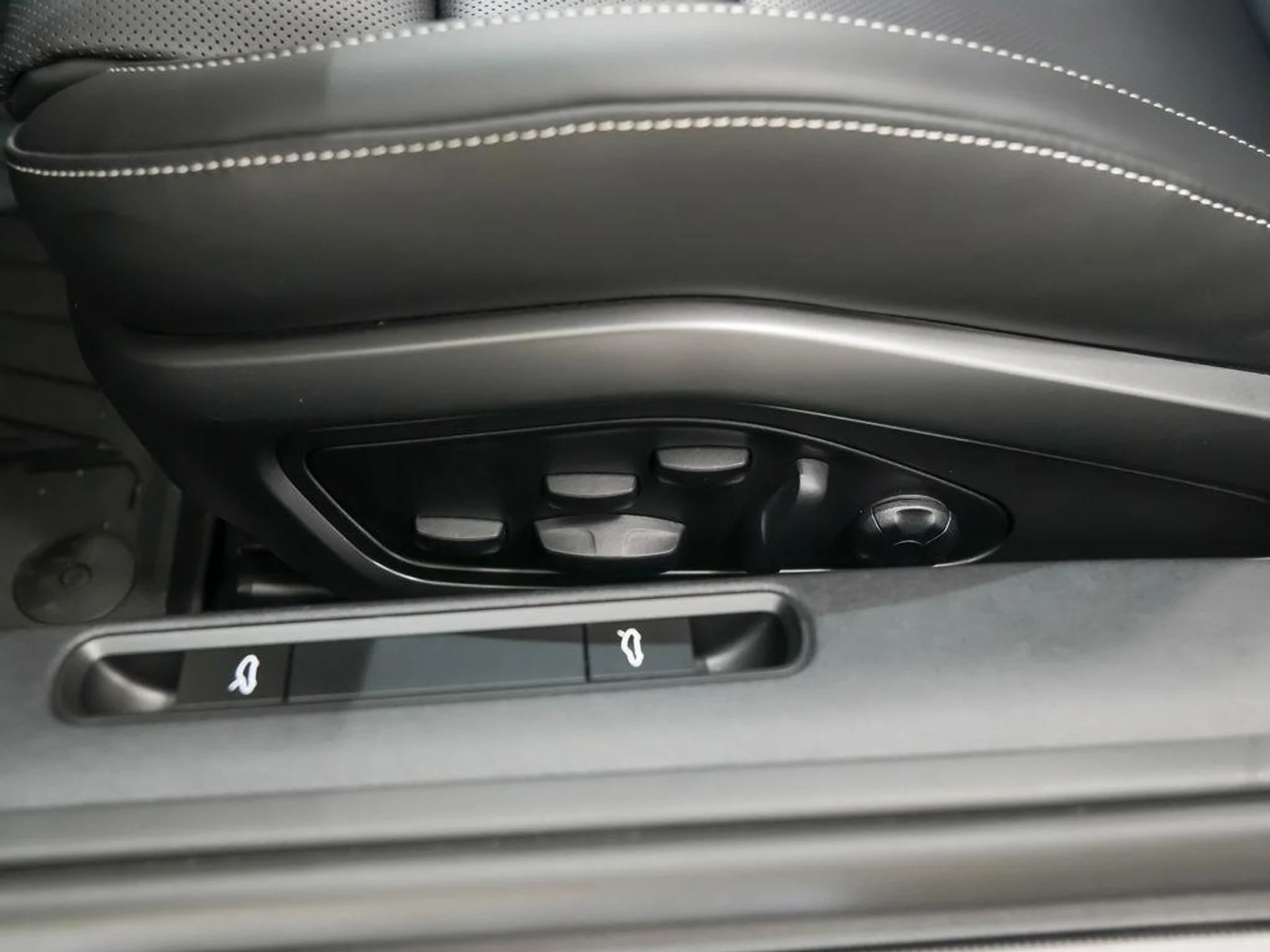 mph021_3958896844_x_I_Zy_KRLI_O2_Rhp_Hco_81cbrxlfc_c76fe69987