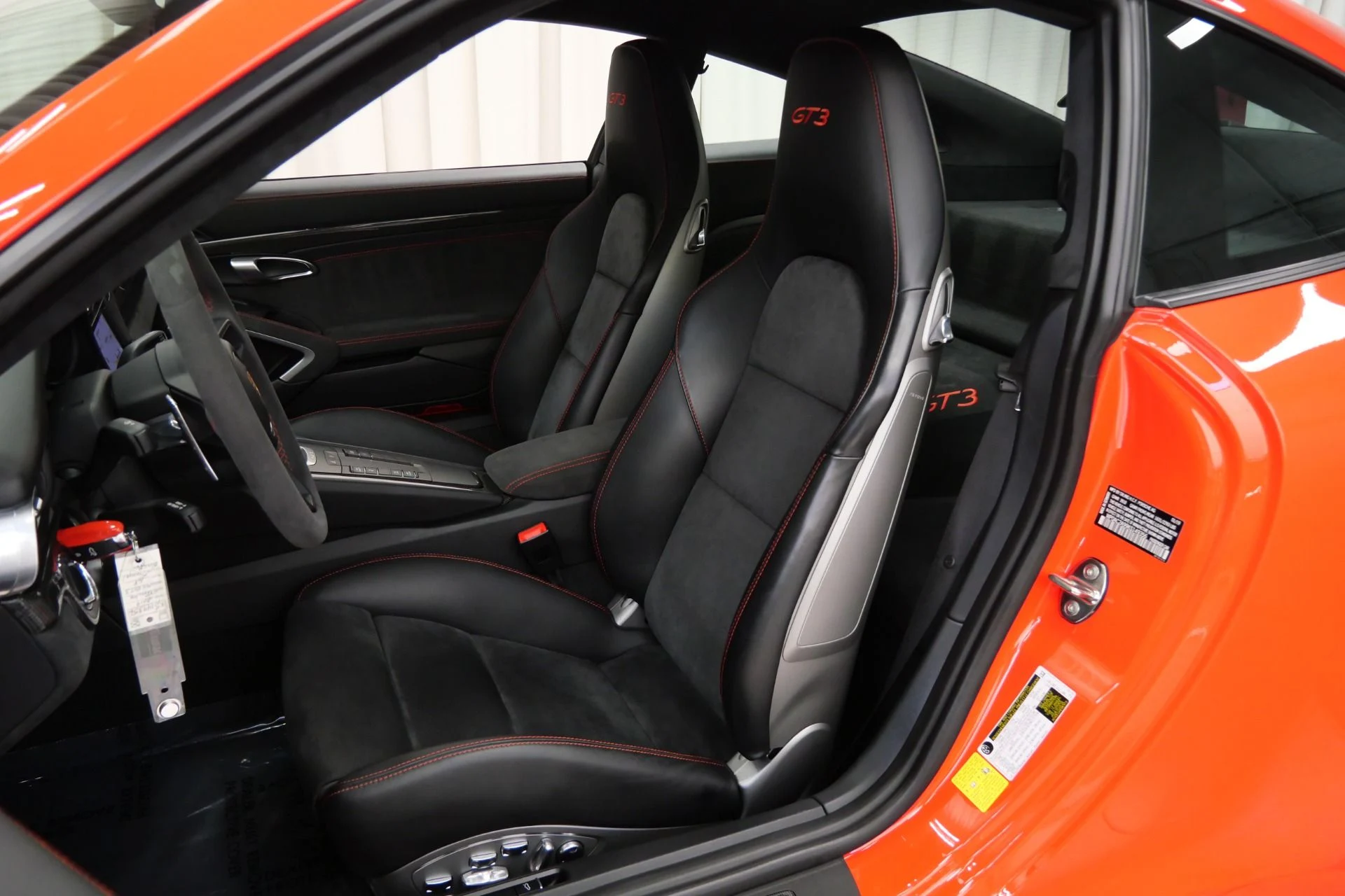 mph021_396587117_Used_2019_Porsche_911_GT_3_1754414091_6c01137cf3