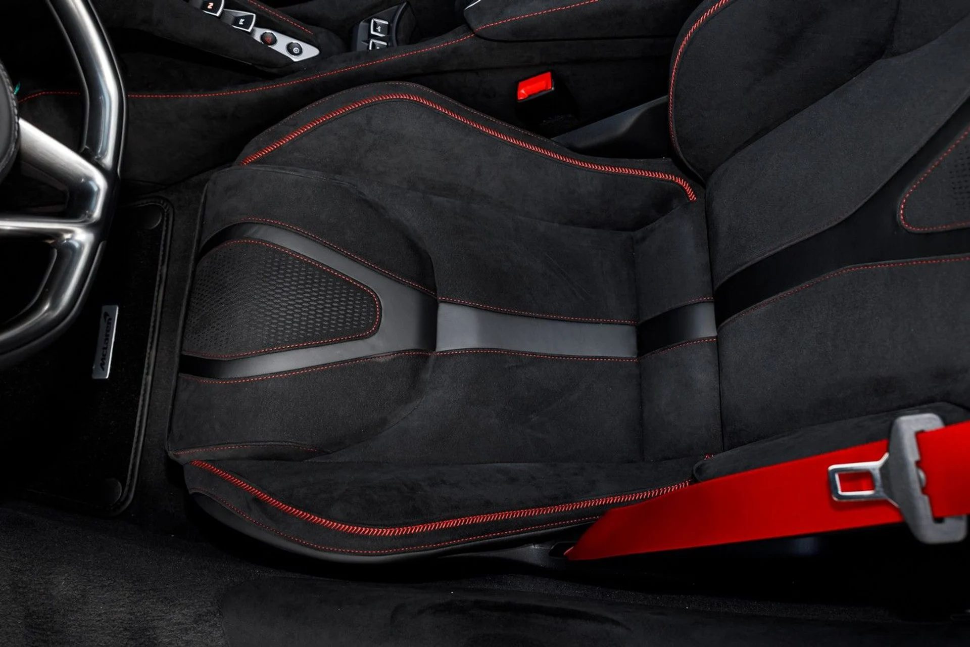 mph021_3987864200_637_p22_l_3b61443c69