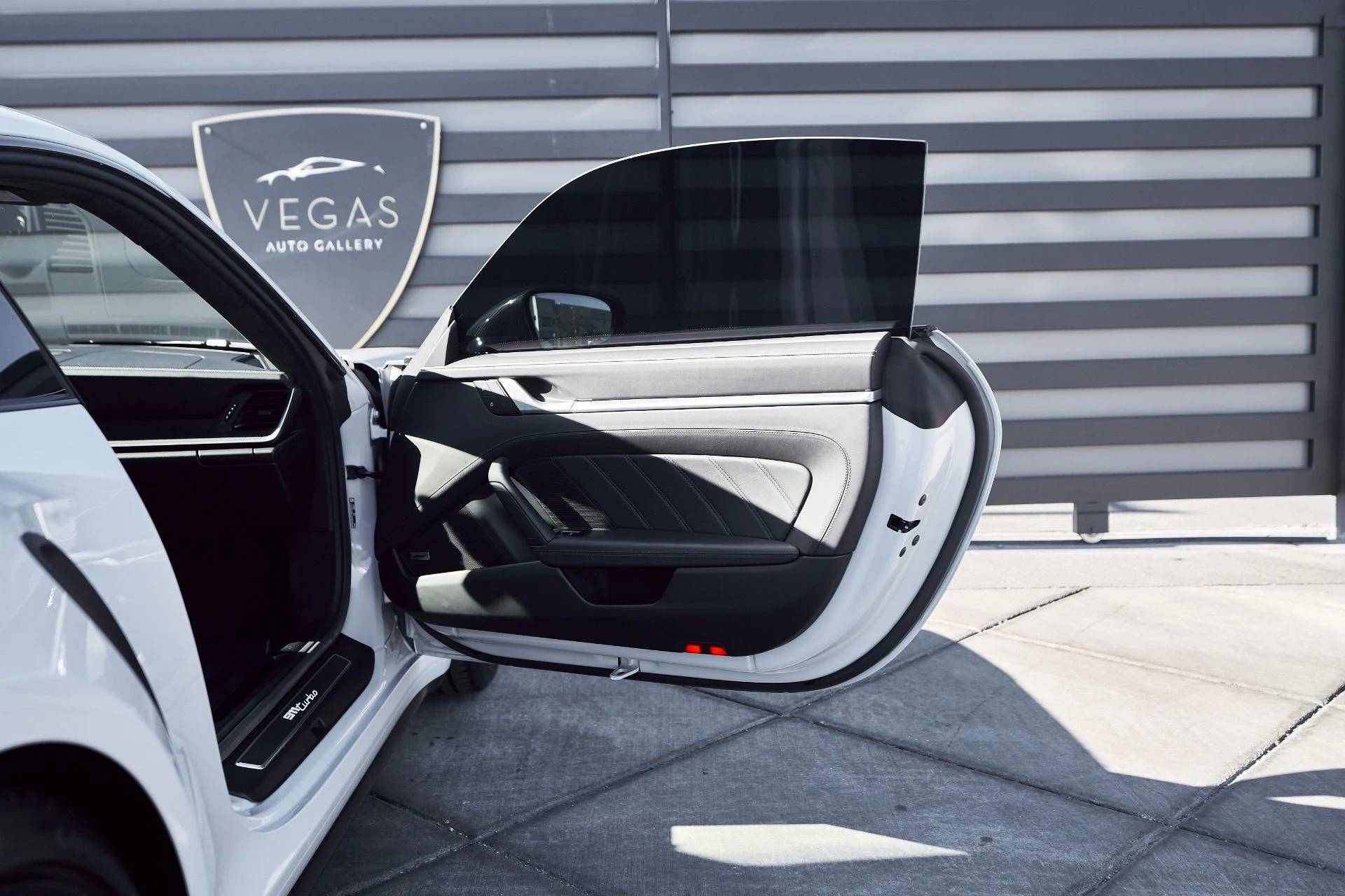 mph021_3990606439_Used_2024_Porsche_911_Turbo_1765332415_42daec6667