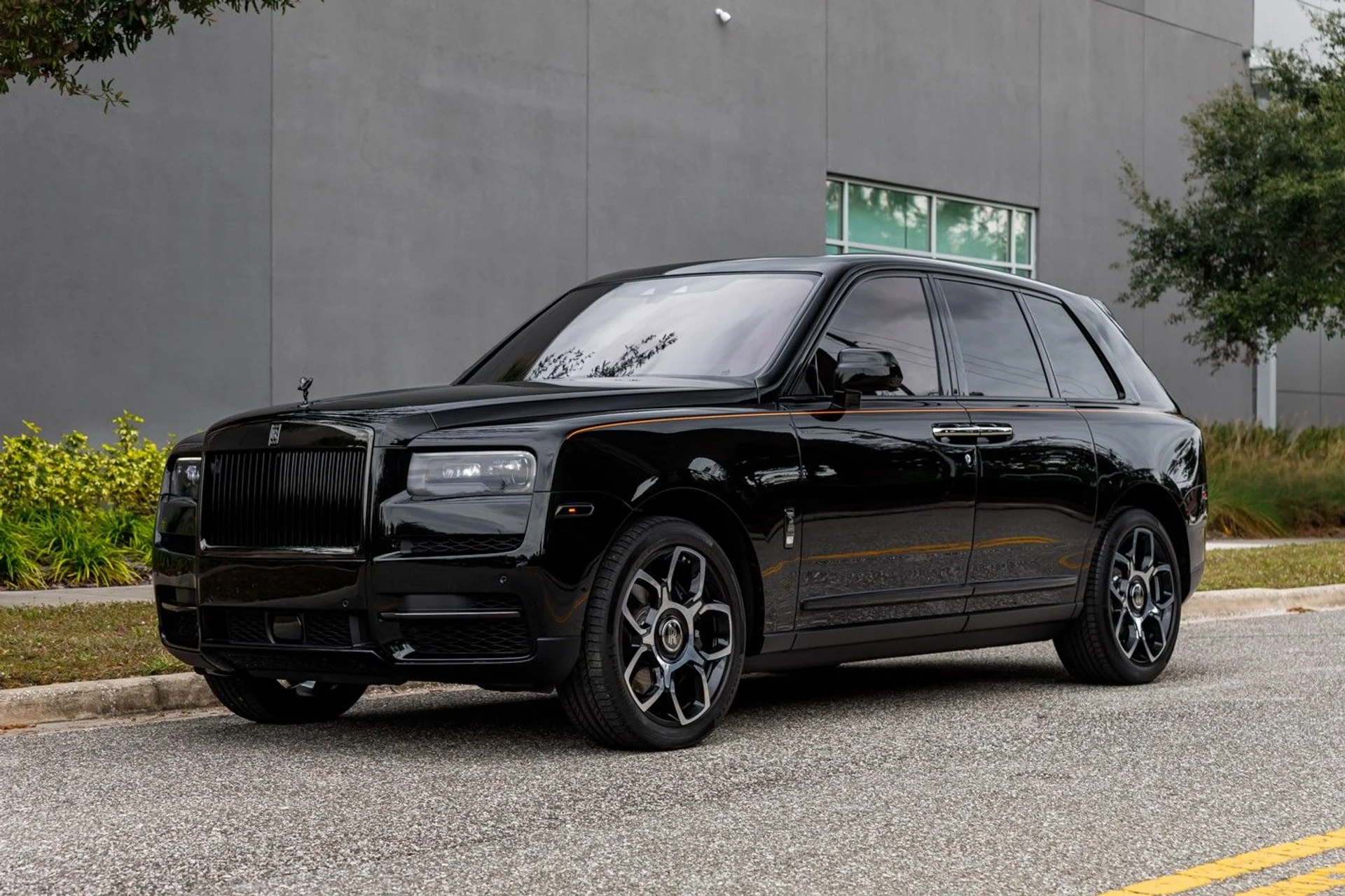 mph021_3992754763_649_p22_l_5343e79355