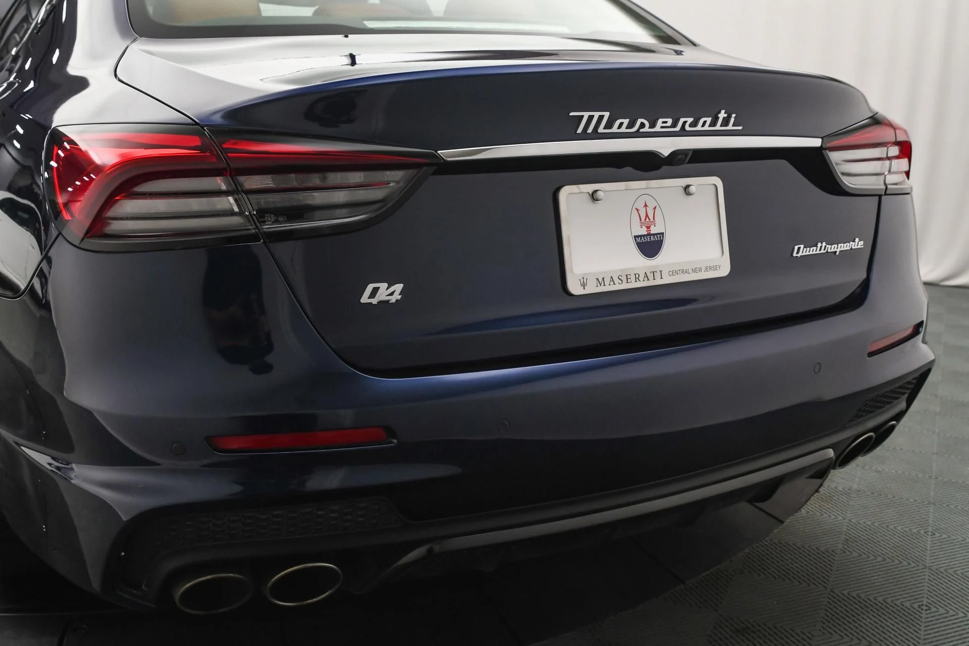 mph021_4004372135_Used_2022_Maserati_Quattroporte_Modena_Q4_1753516874_6fba6c8651