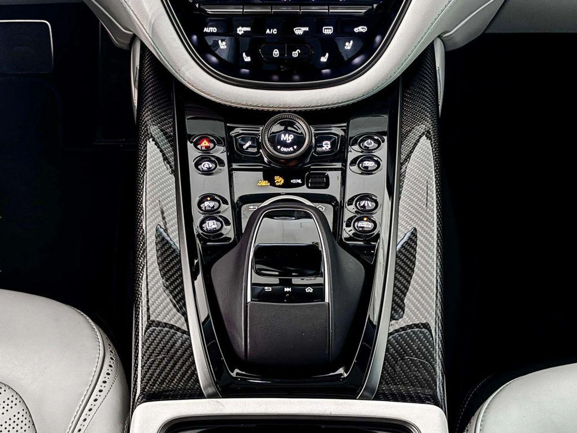 mph021_4005121068_l_35pm_R7_Poab_DG_4sgzc_Eo_L_pg_Dk_b5c0052a8a