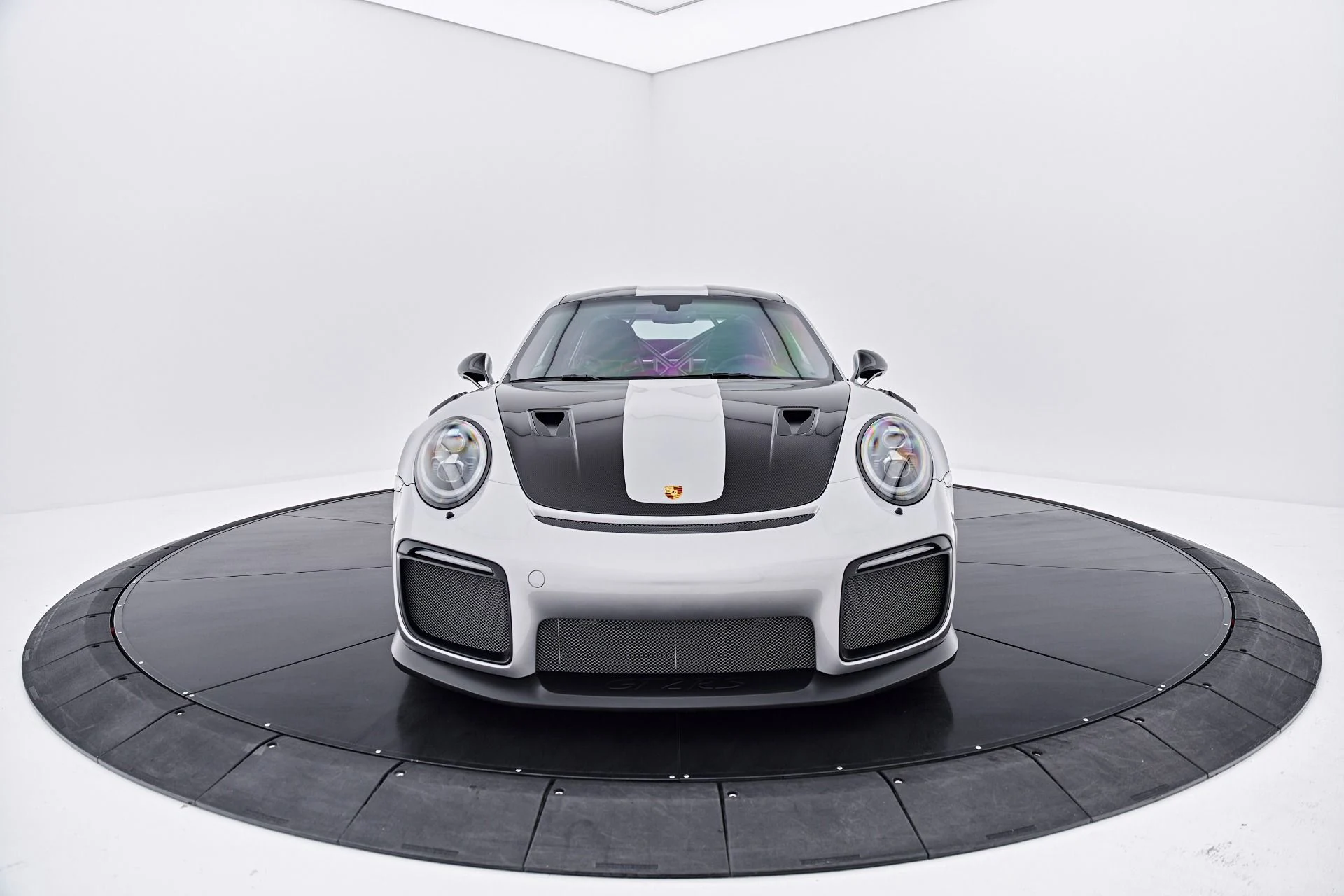 mph021_4012100888_Used_2019_Porsche_911_GT_2_RS_1788559180_c464d84db8