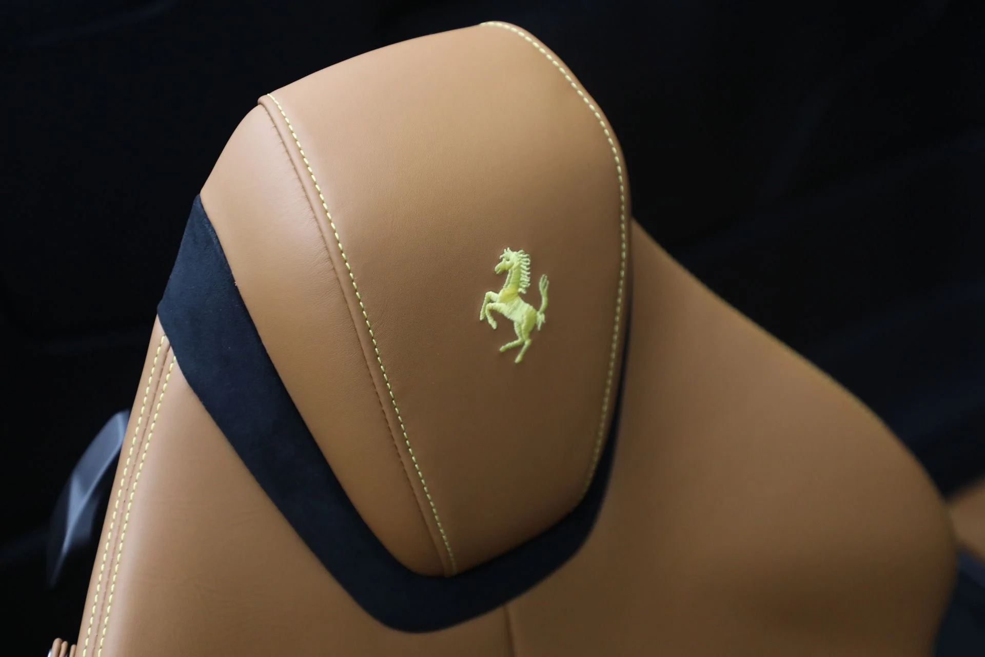 mph021_4014880941_Used_2025_Ferrari_Roma_Spider_1761945137_6a9d84d5dc