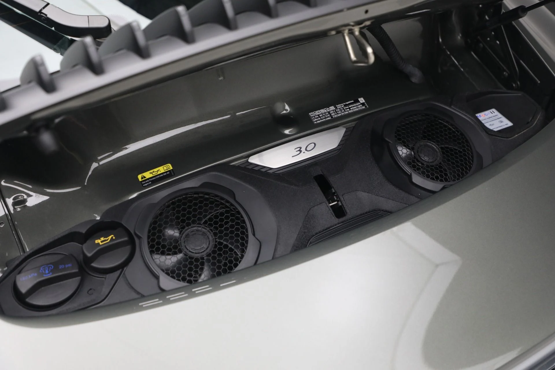 mph021_4019935581_Used_2022_Porsche_911_Carrera_1765579996_e0645086a4