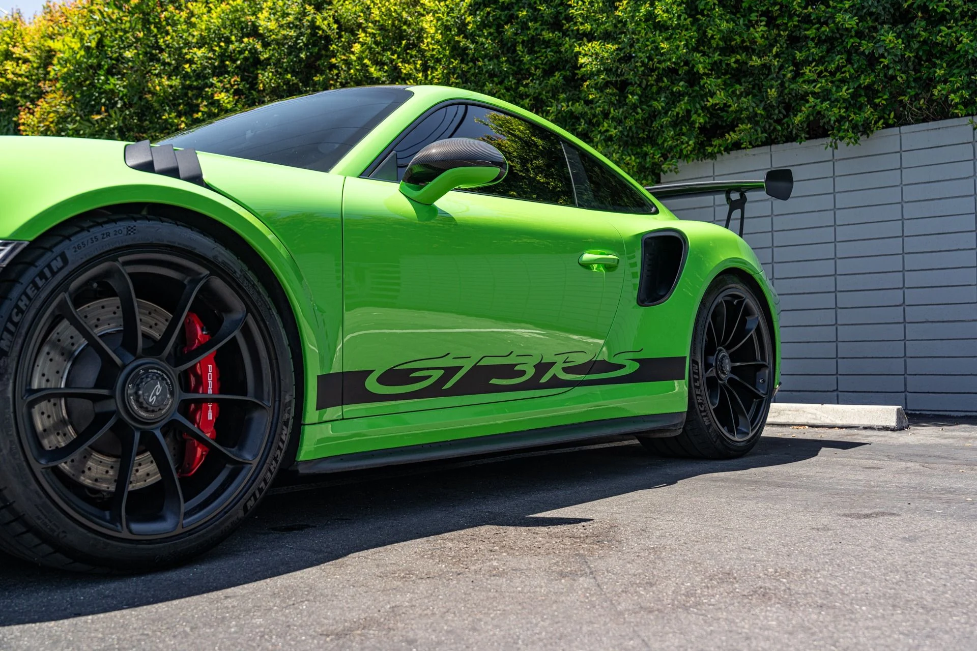 mph021_4020001356_Used_2019_Porsche_911_GT_3_RS_1754072813_2bb89abeba